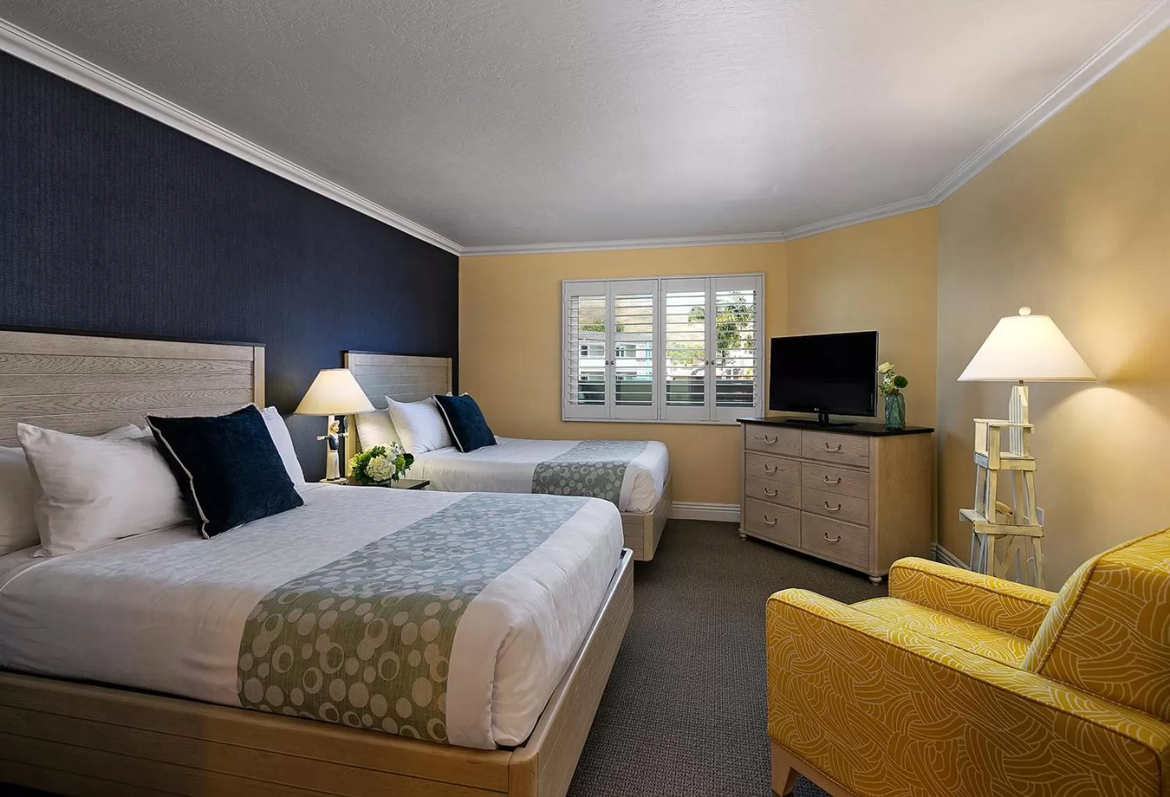 TV and multimedia, Bed in Pismo Lighthouse Suites