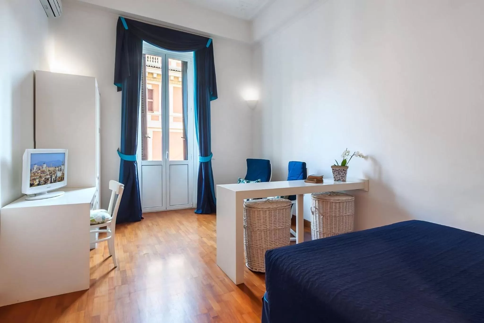 Photo of the whole room in Residenza Romana