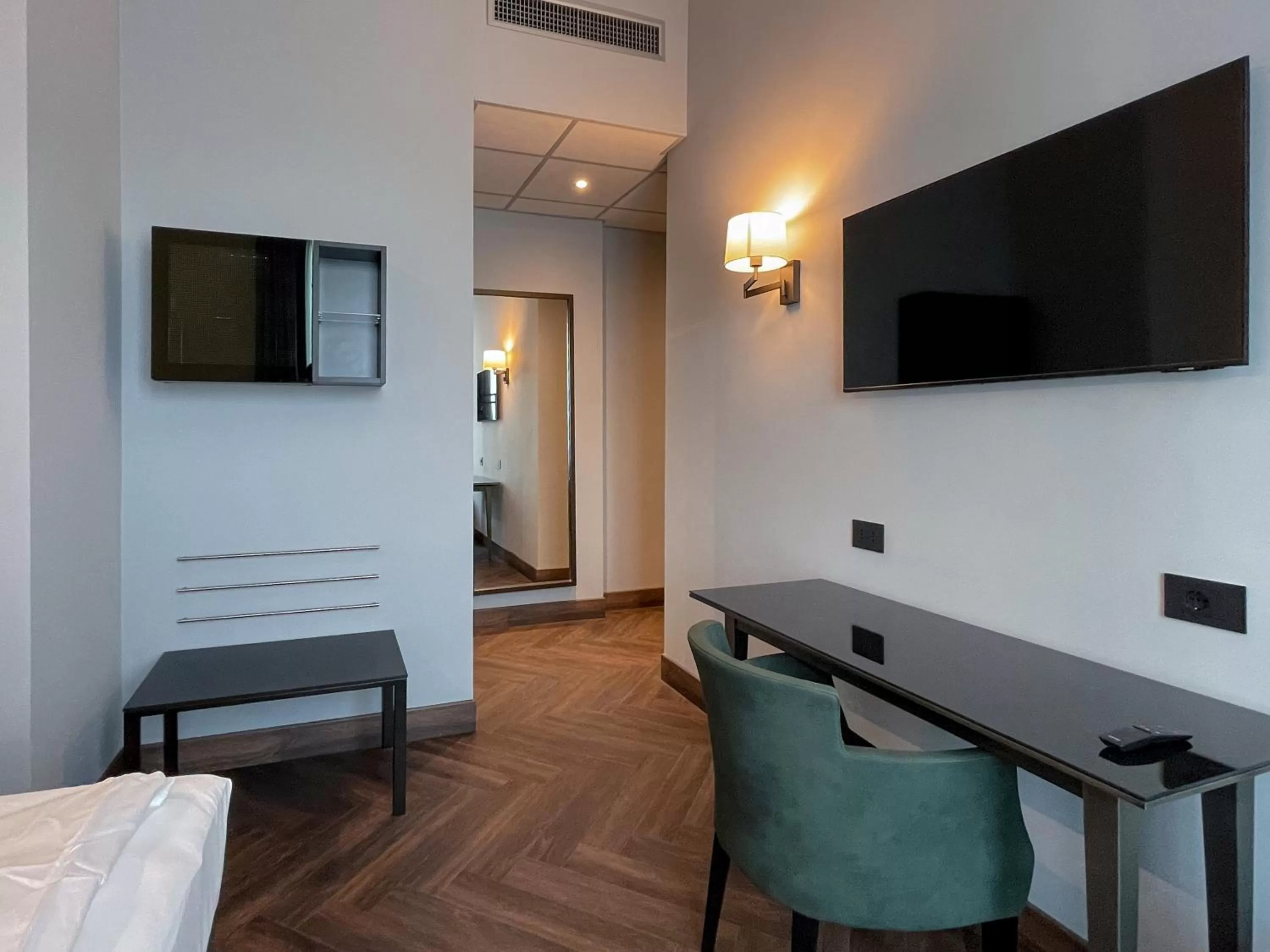 hair dresser in Hotel Impero