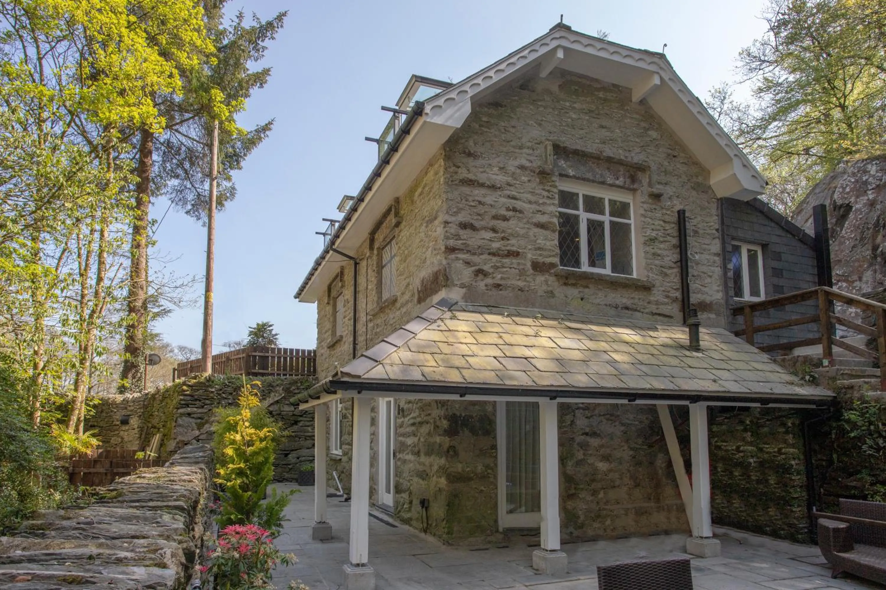 Property building in Aberdunant Hall