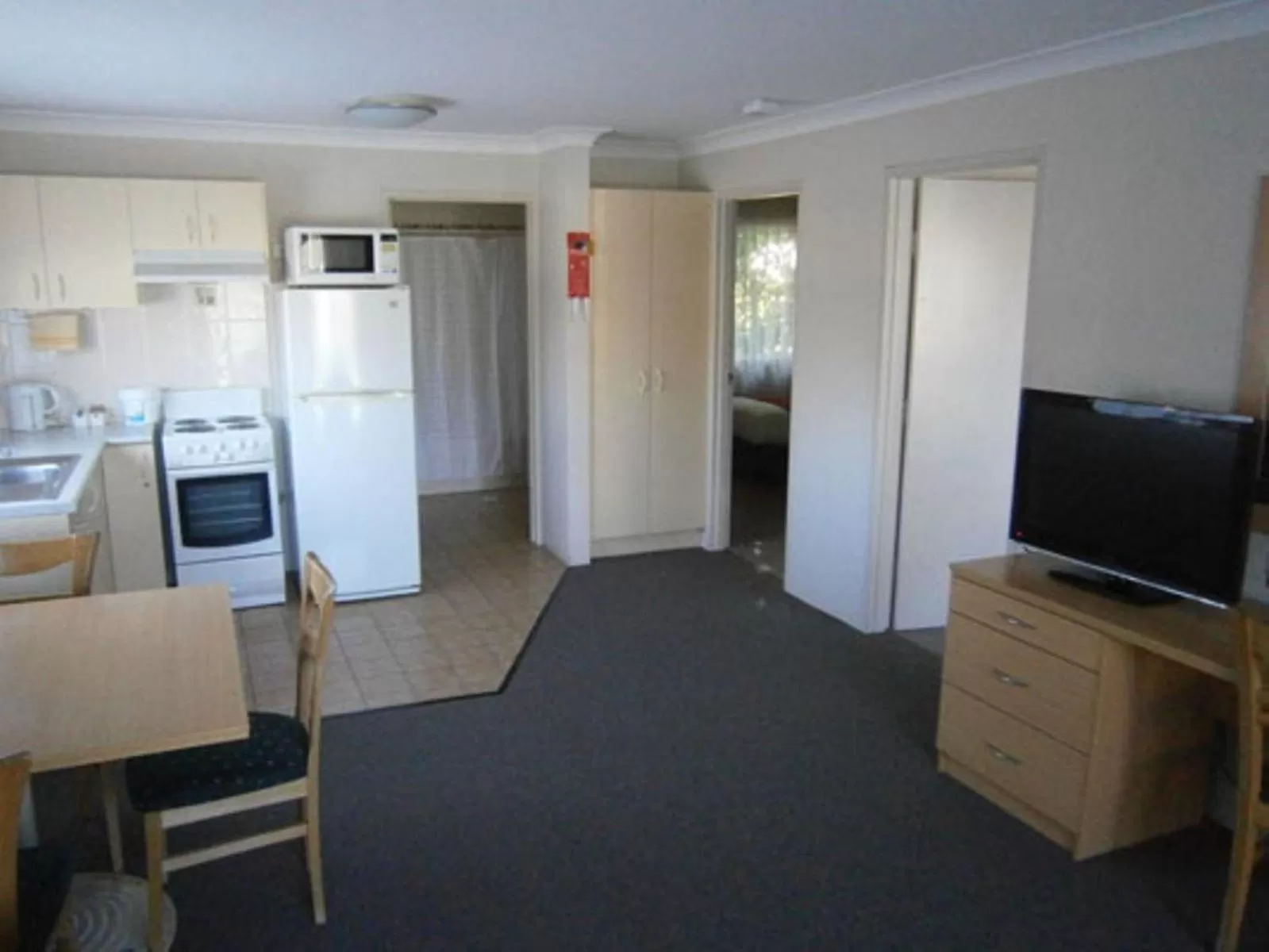 Kitchen or kitchenette in George Bass Motor Inn