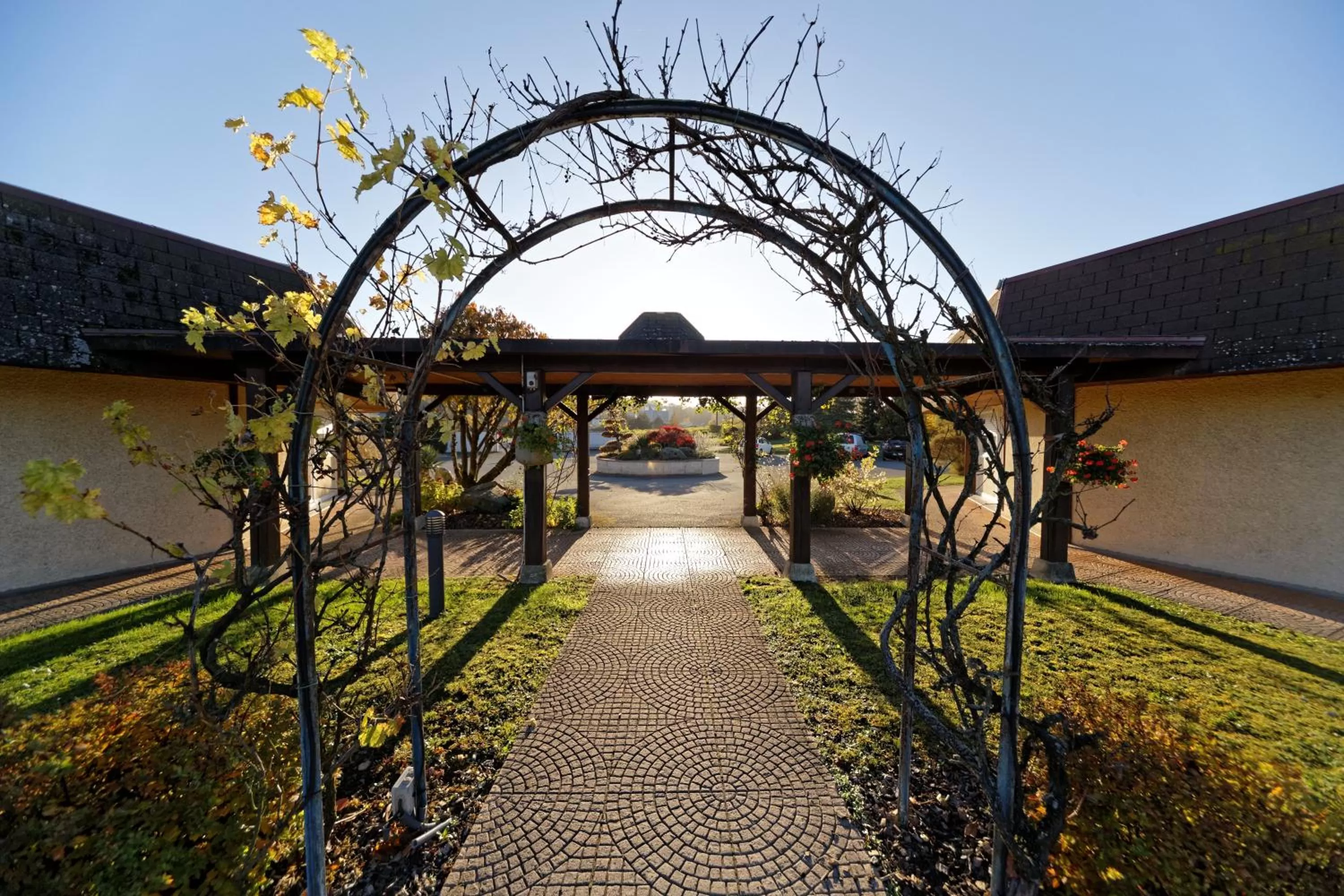 Garden in Charme Hôtel, Montbéliard Sud