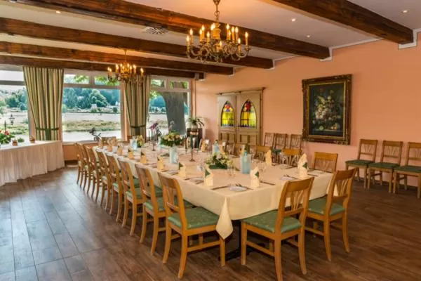 Banquet/Function facilities in Hotel Knorre