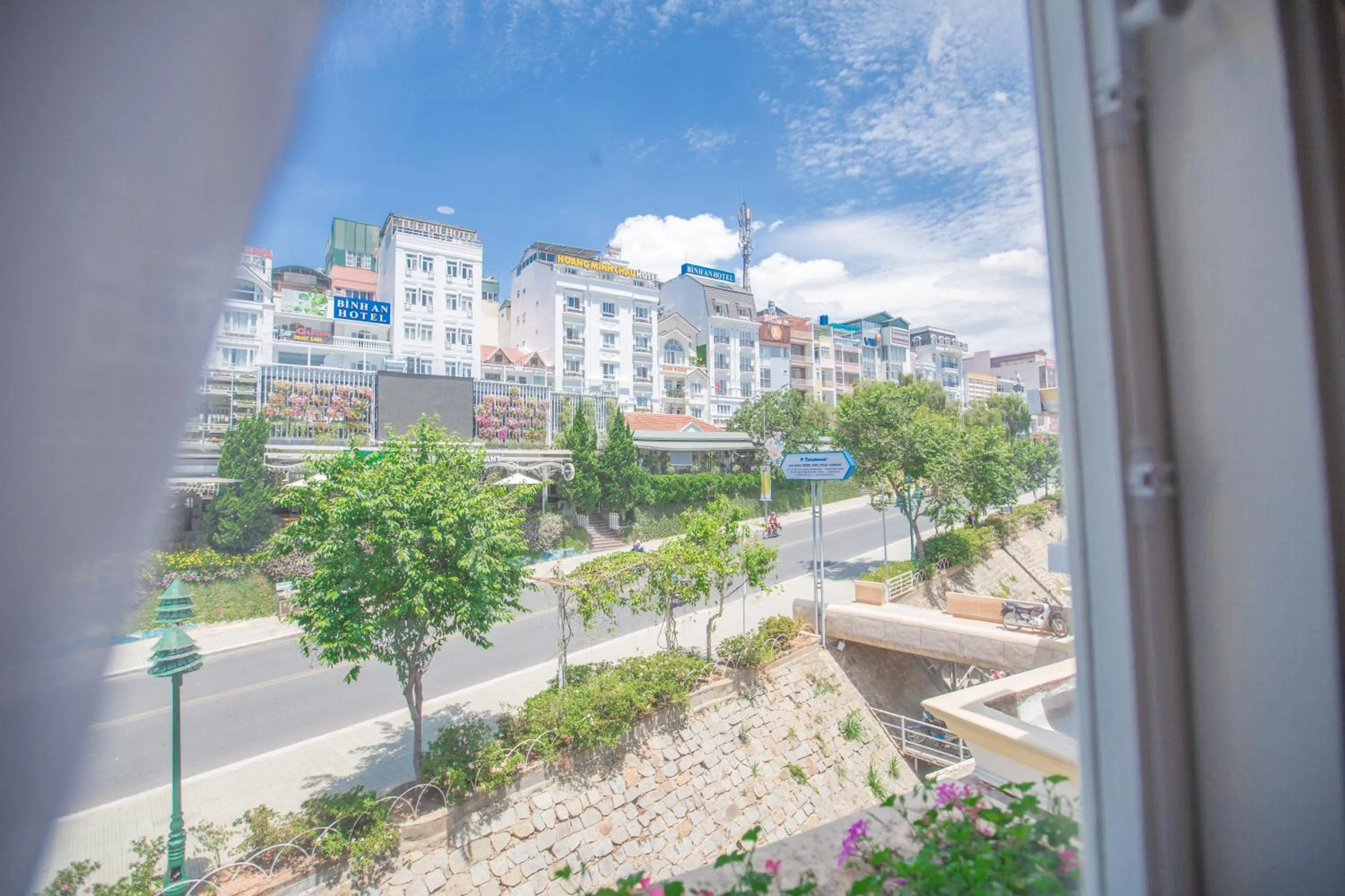 Nearby landmark in Nice Dream Hotel