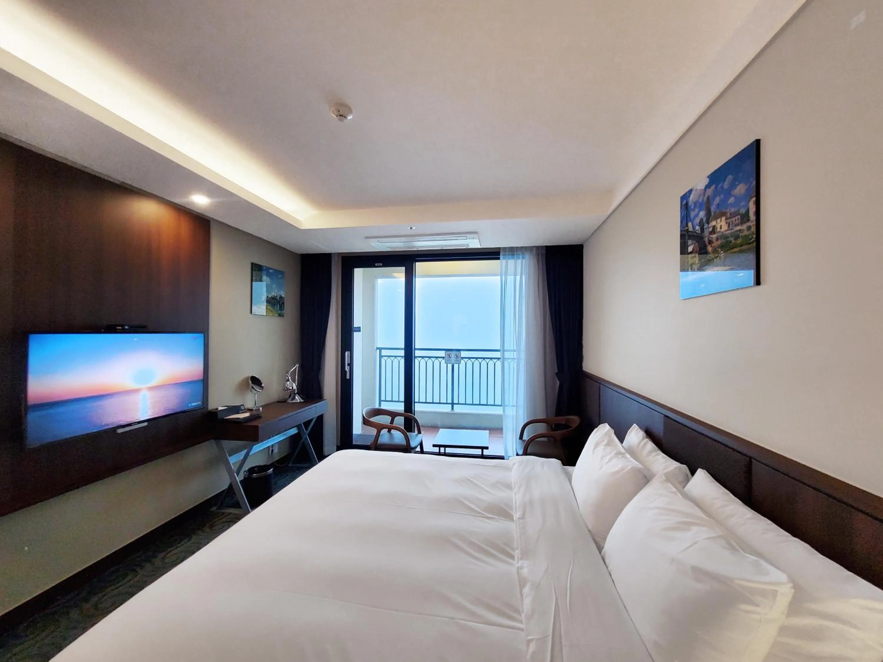 Bed in Ramada by Wyndham Gangwon Sokcho