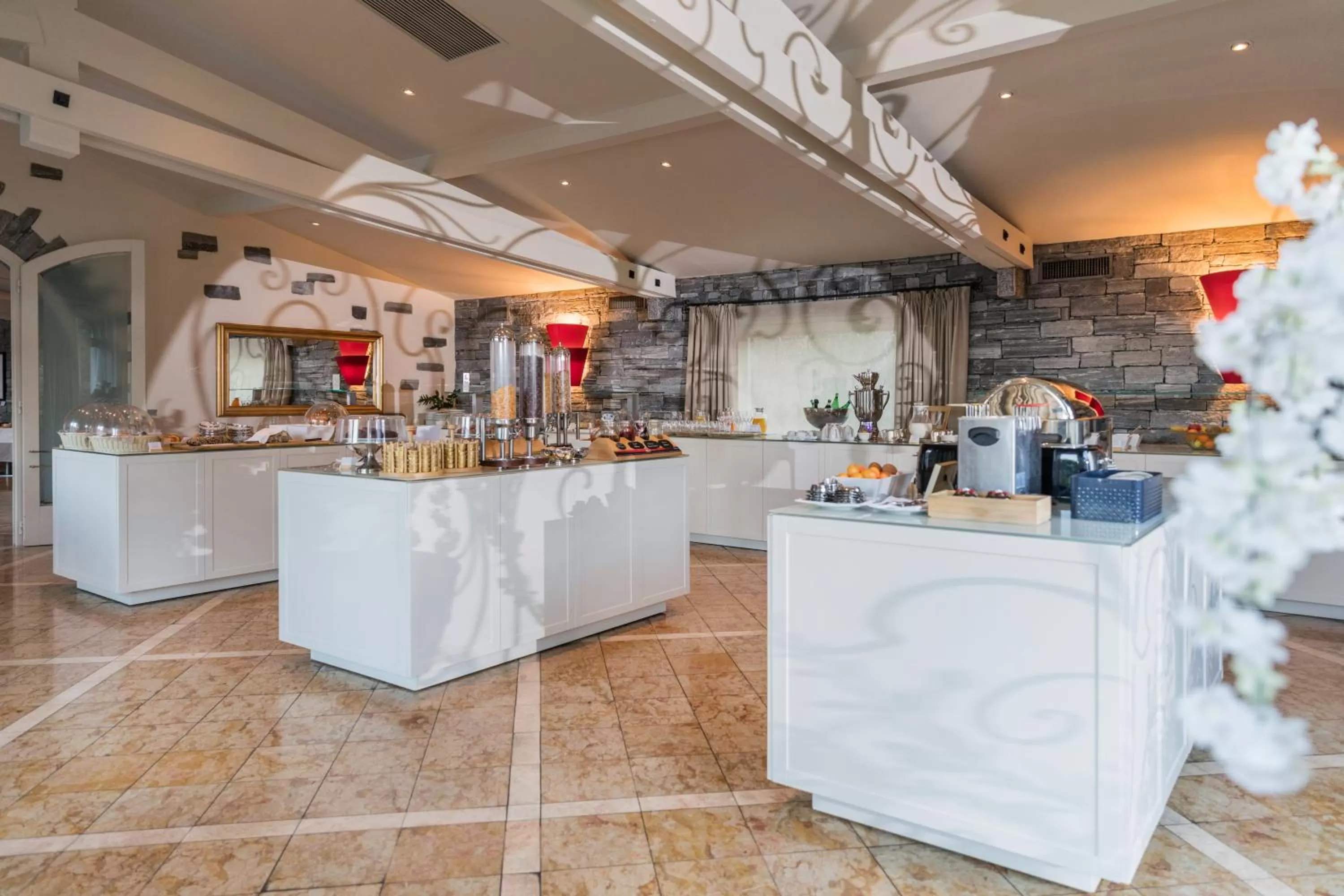 Breakfast in Parkhotel Delta, Wellbeing Resort