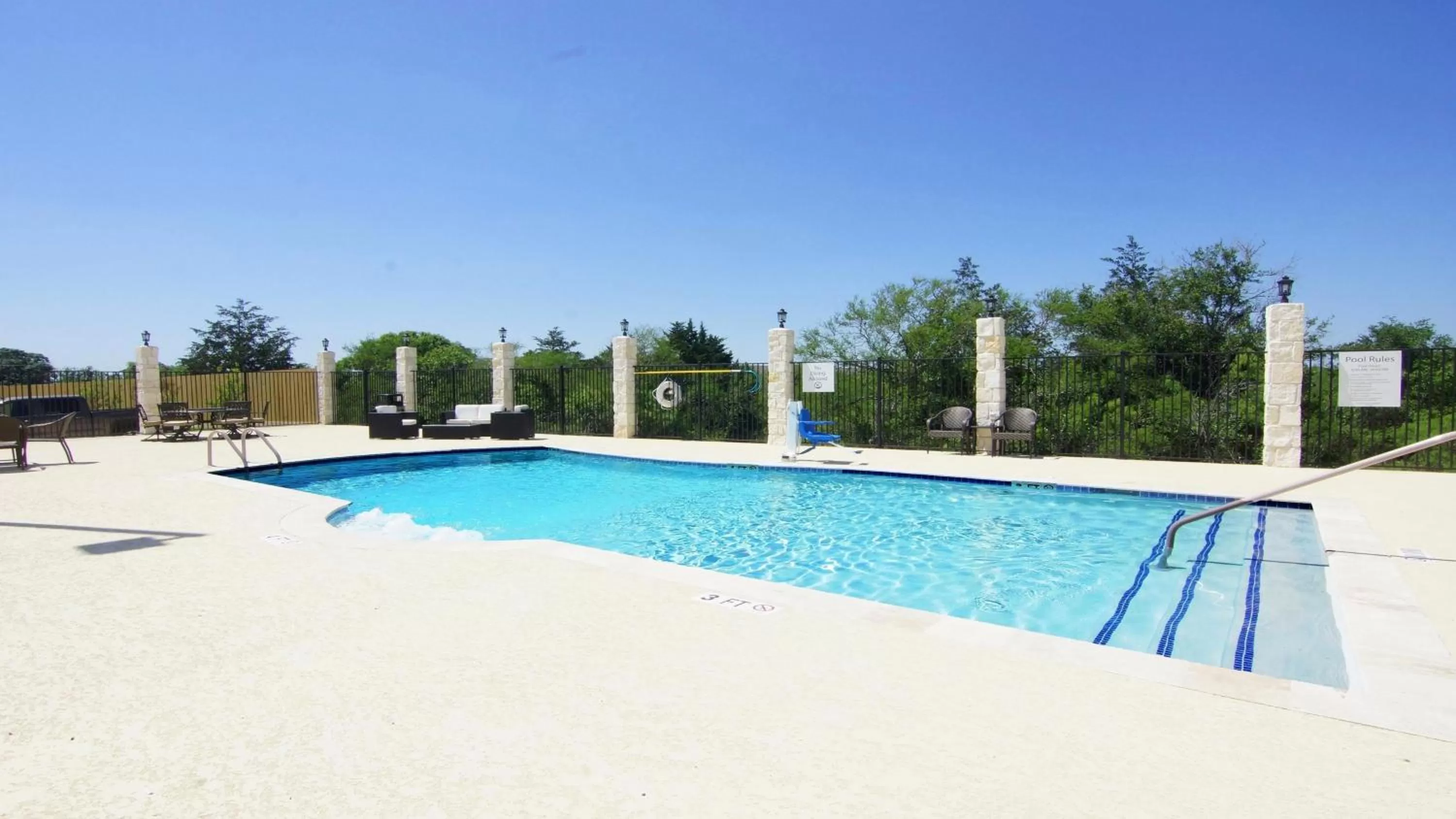 Swimming pool in Holiday Inn Express Hotels & Suites Cuero by IHG