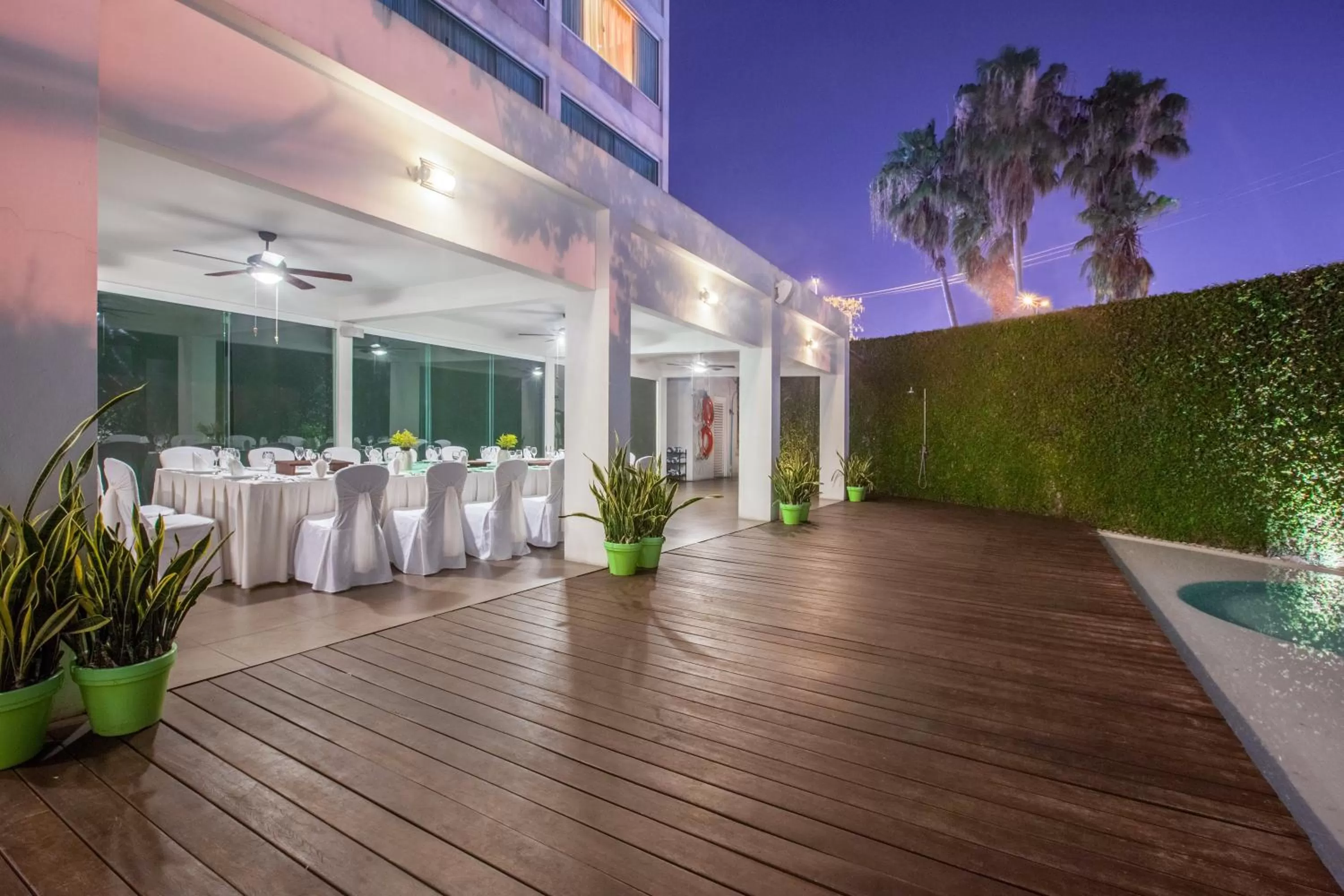 Meeting/conference room in Crowne Plaza Villahermosa by IHG