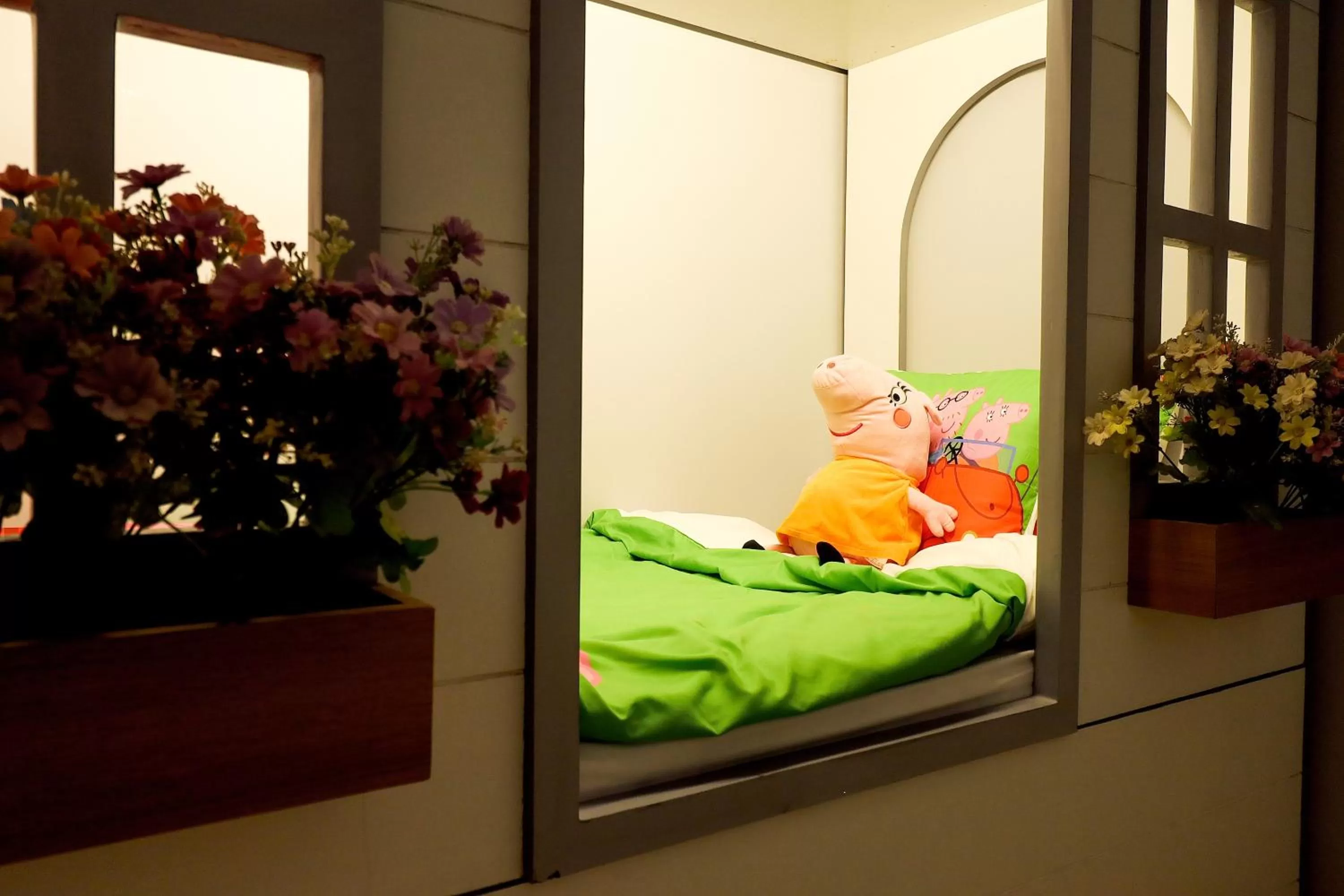 Bed, TV/Entertainment Center in Hotel Greek Glory