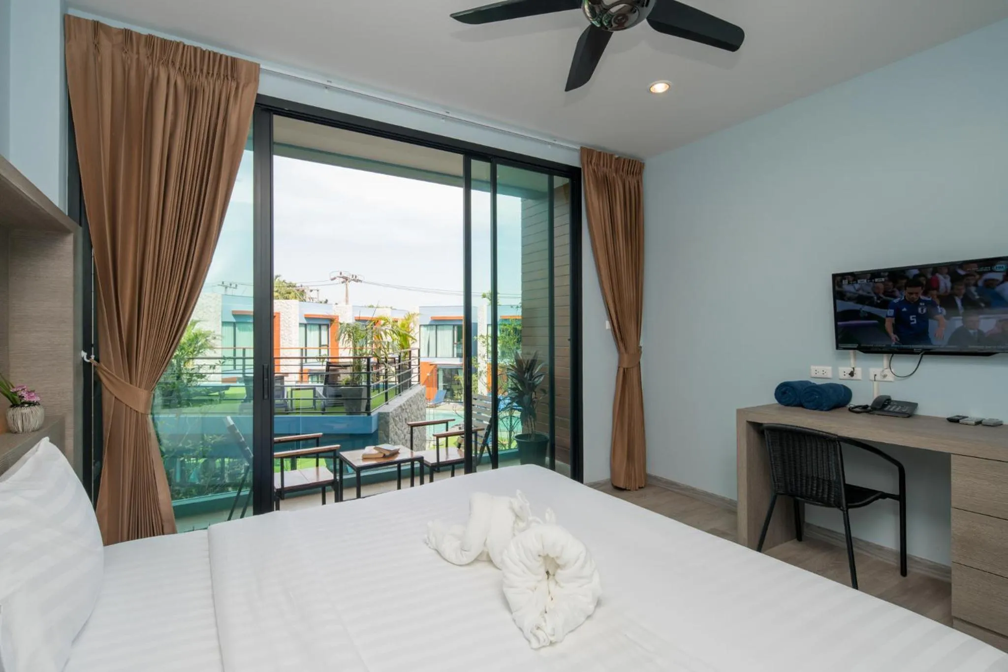 Balcony/Terrace, Bed in Peace Blue Naiharn Naturist Resort Phuket SHA Extra Plus