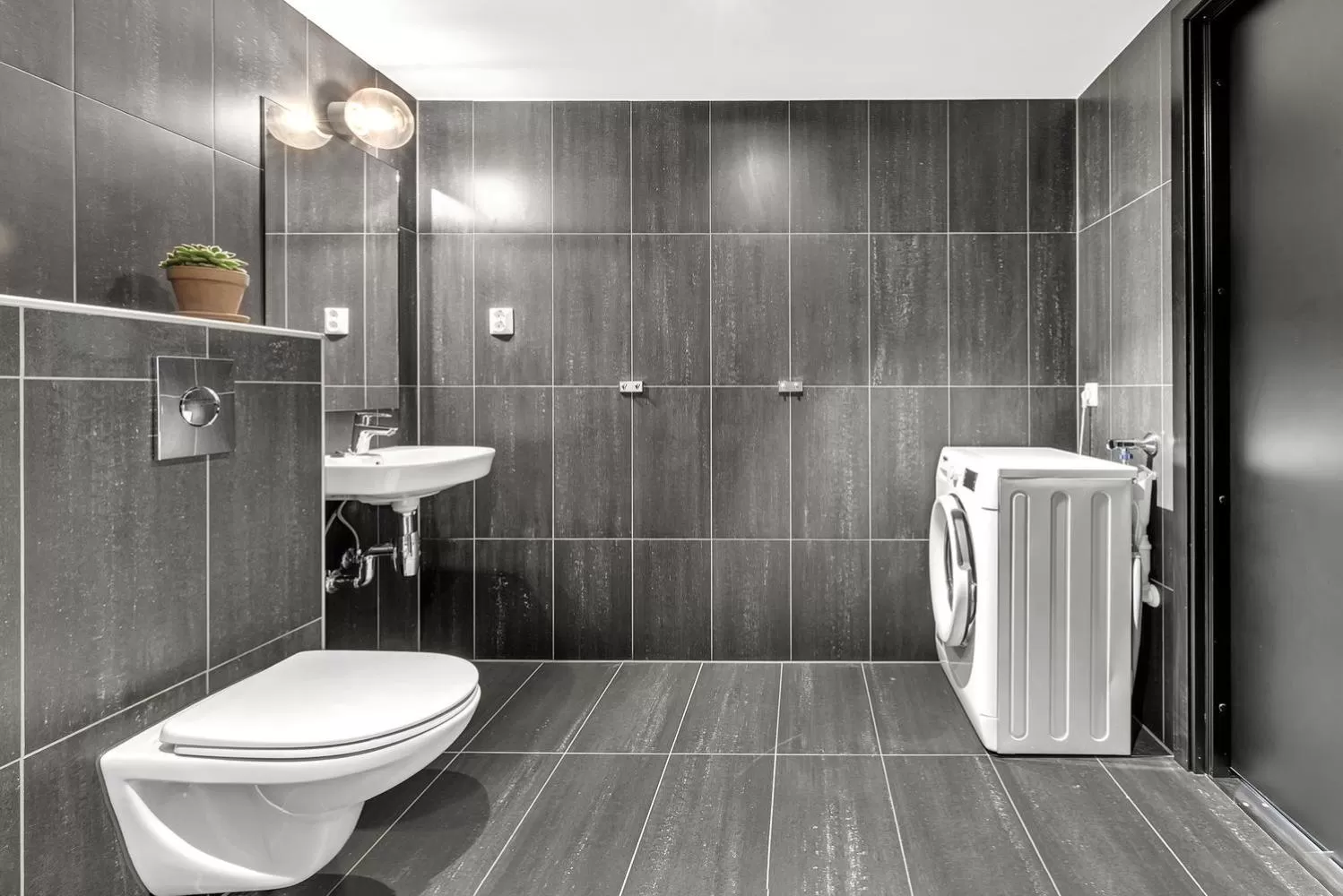 Bathroom in Forenom Aparthotel Oslo