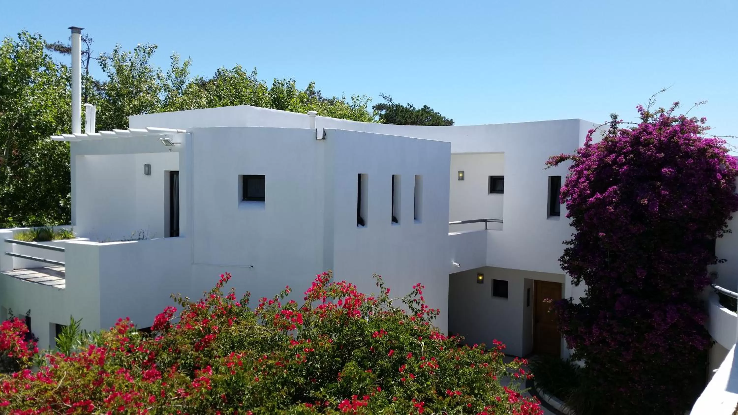 Property building in Posada de los Pajaros