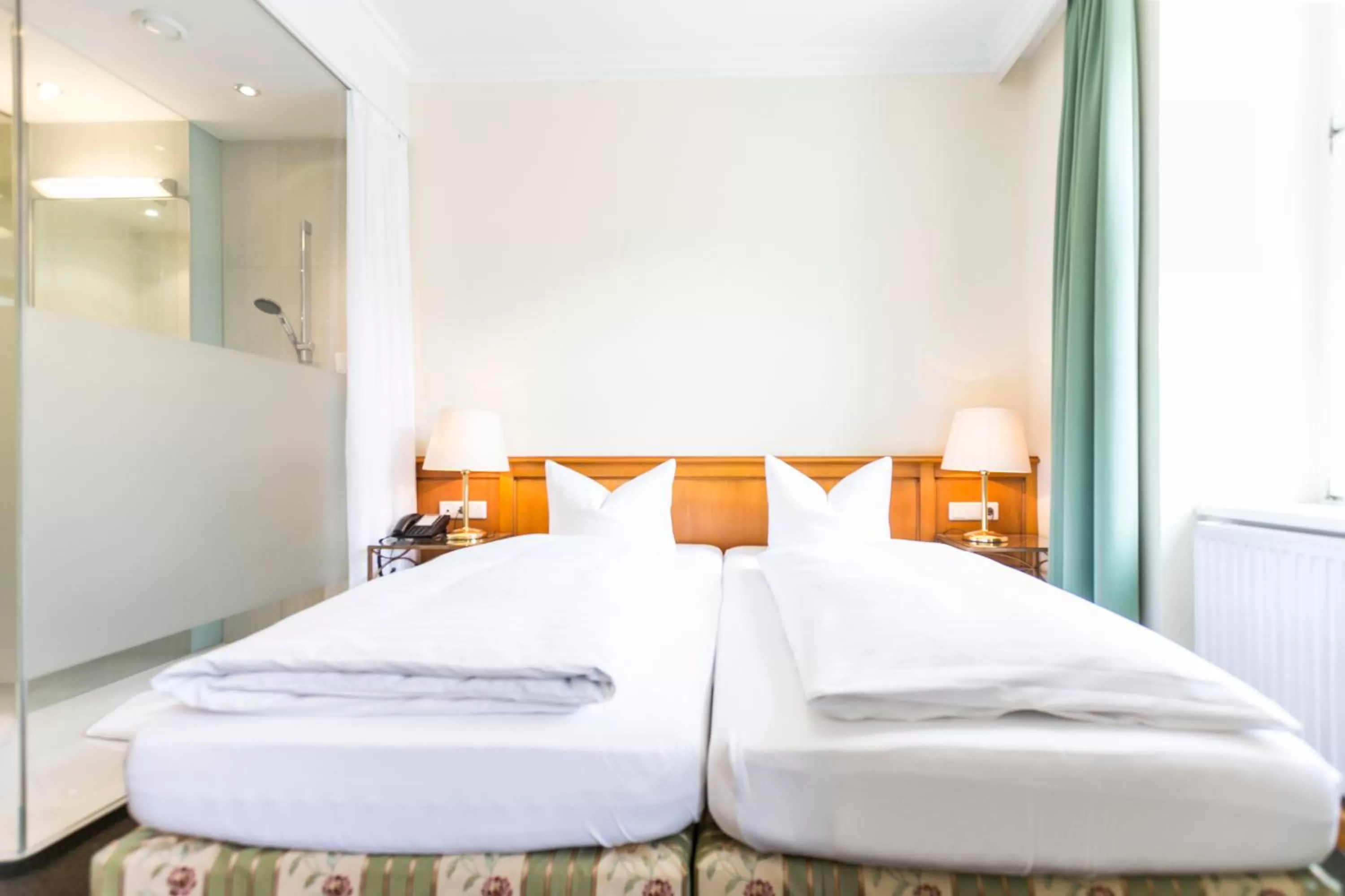 Photo of the whole room, Bed in Hotel Sailer