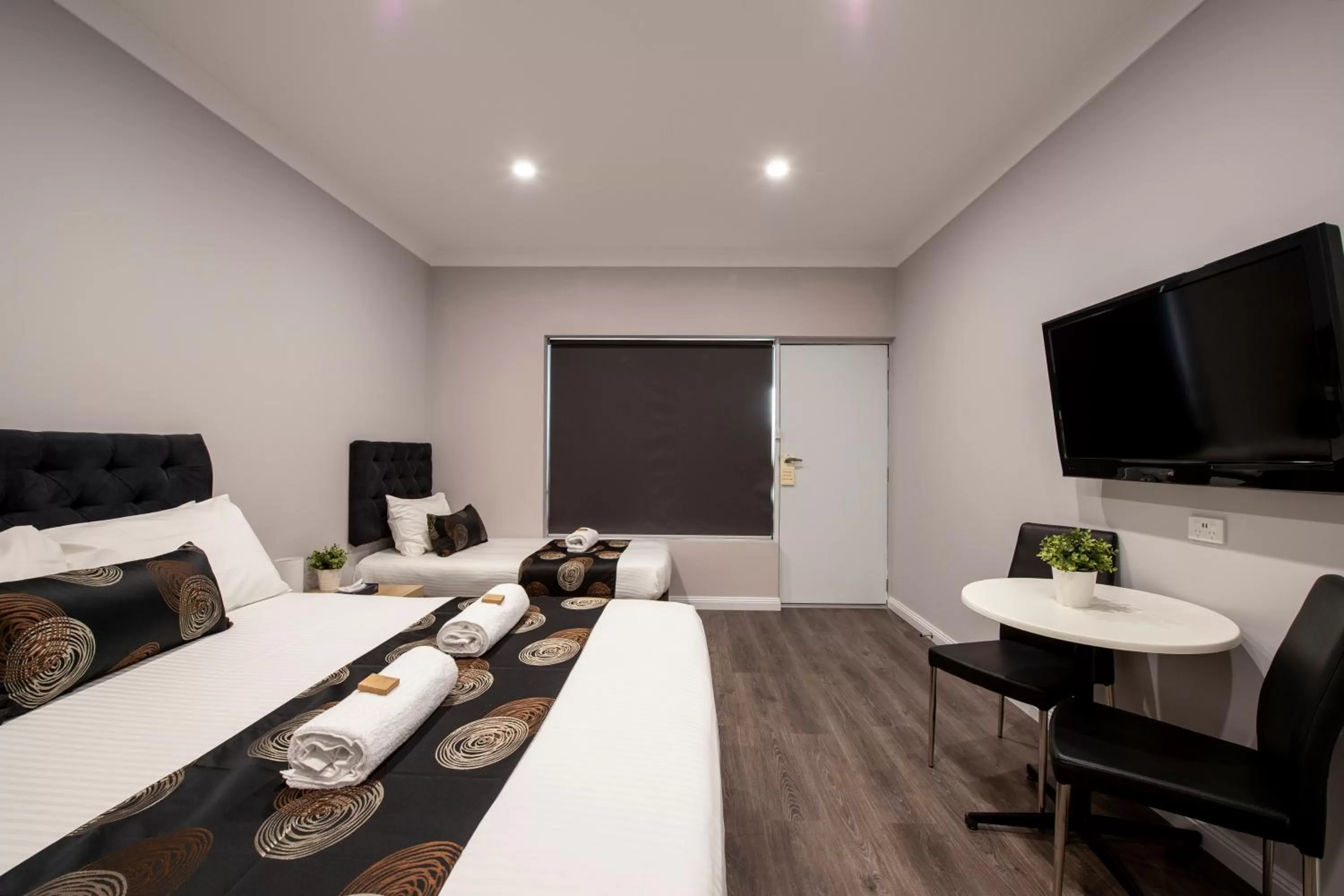 TV/Entertainment Center in City Centre Motel Hotel