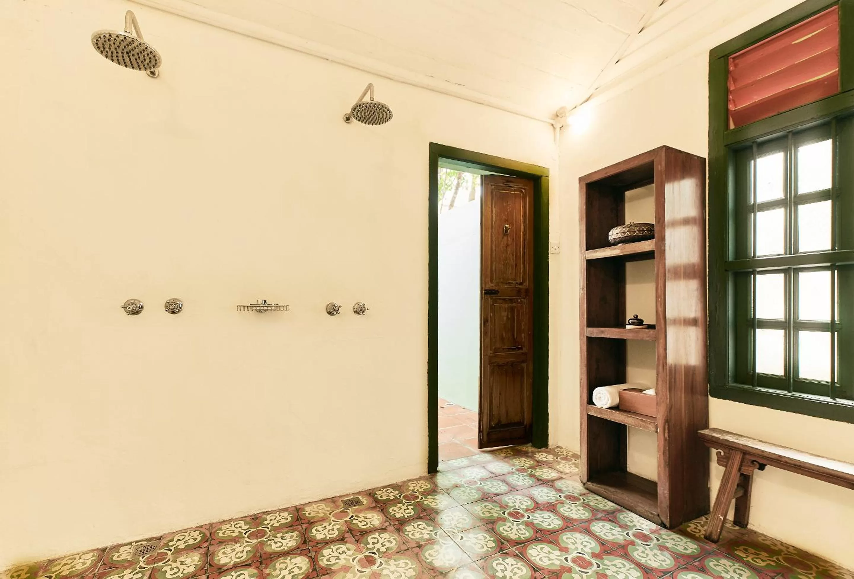 Bathroom, Bed in Temple Tree Resort