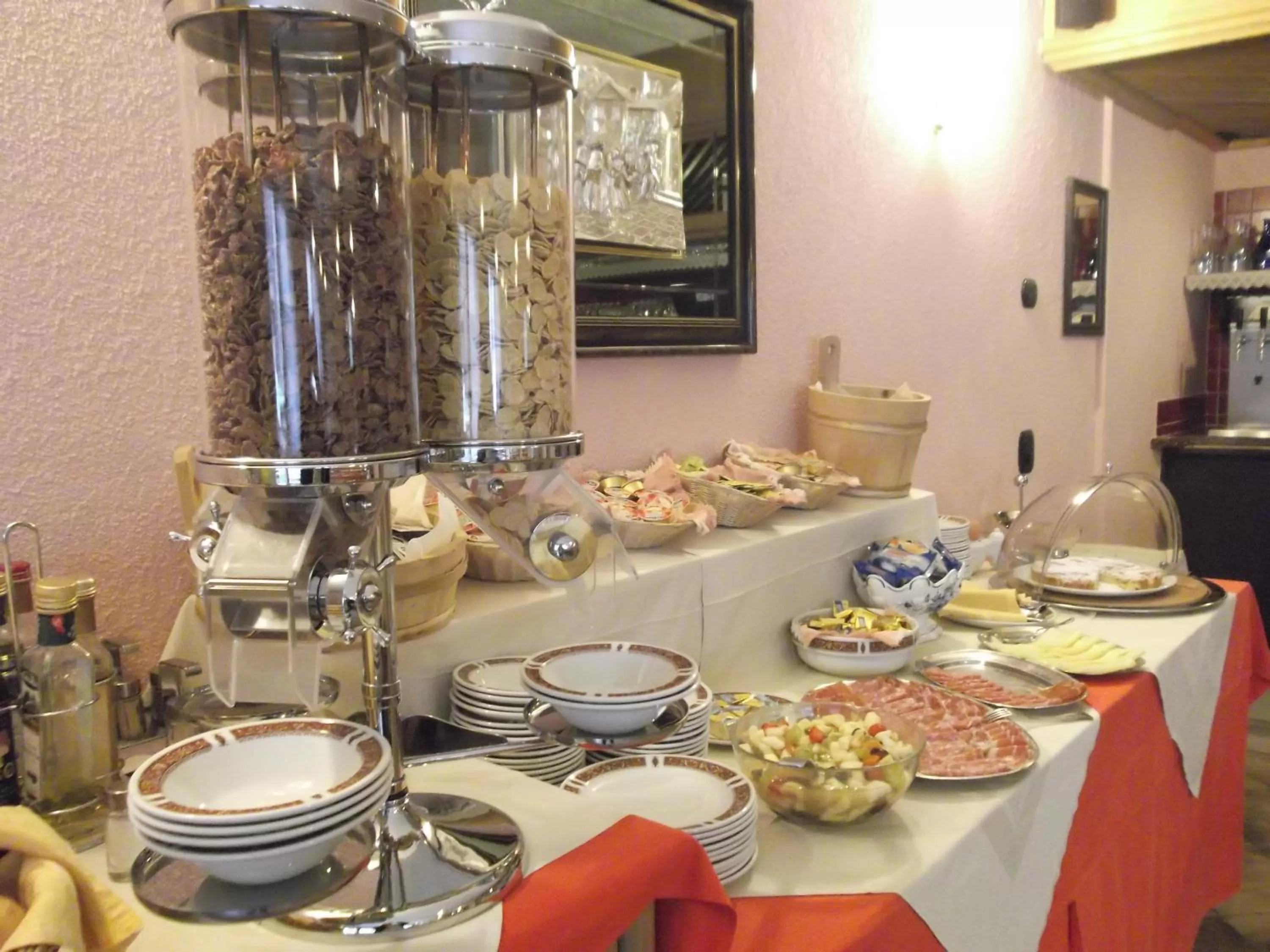 Food and drinks in Hotel Adele