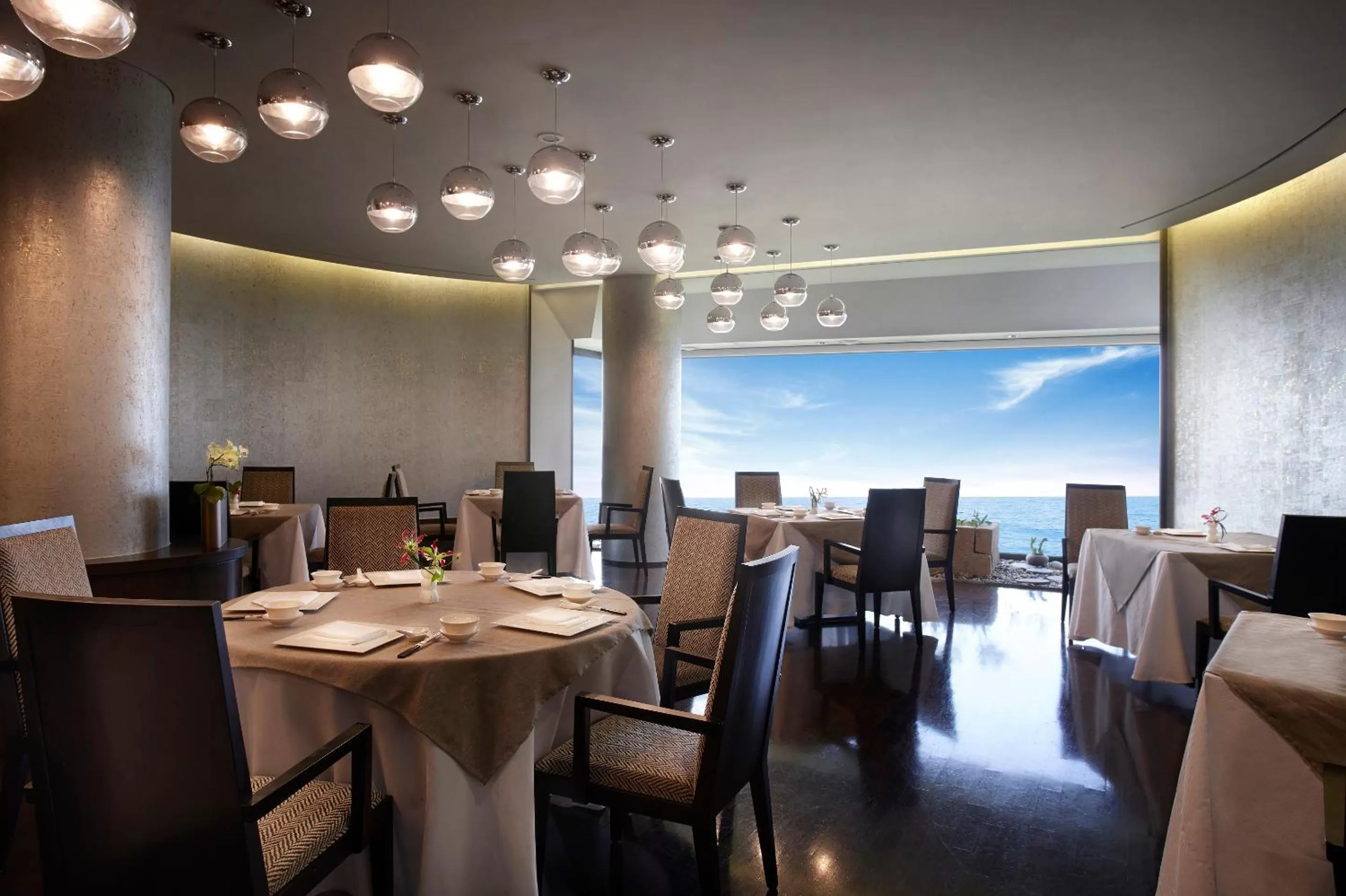 Restaurant/places to eat in Paradise Hotel Busan