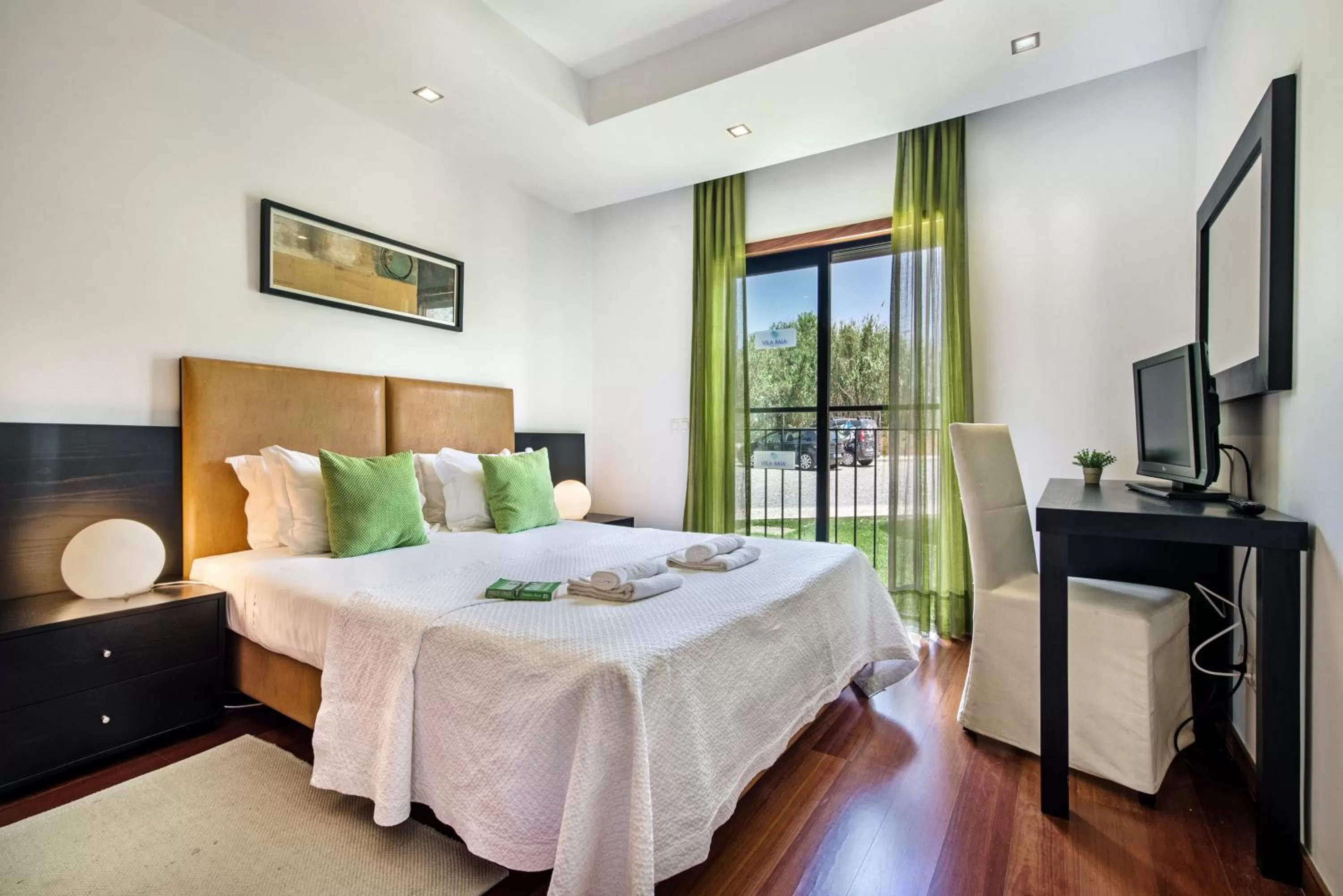 Photo of the whole room, Bed in Baia da Luz Resort