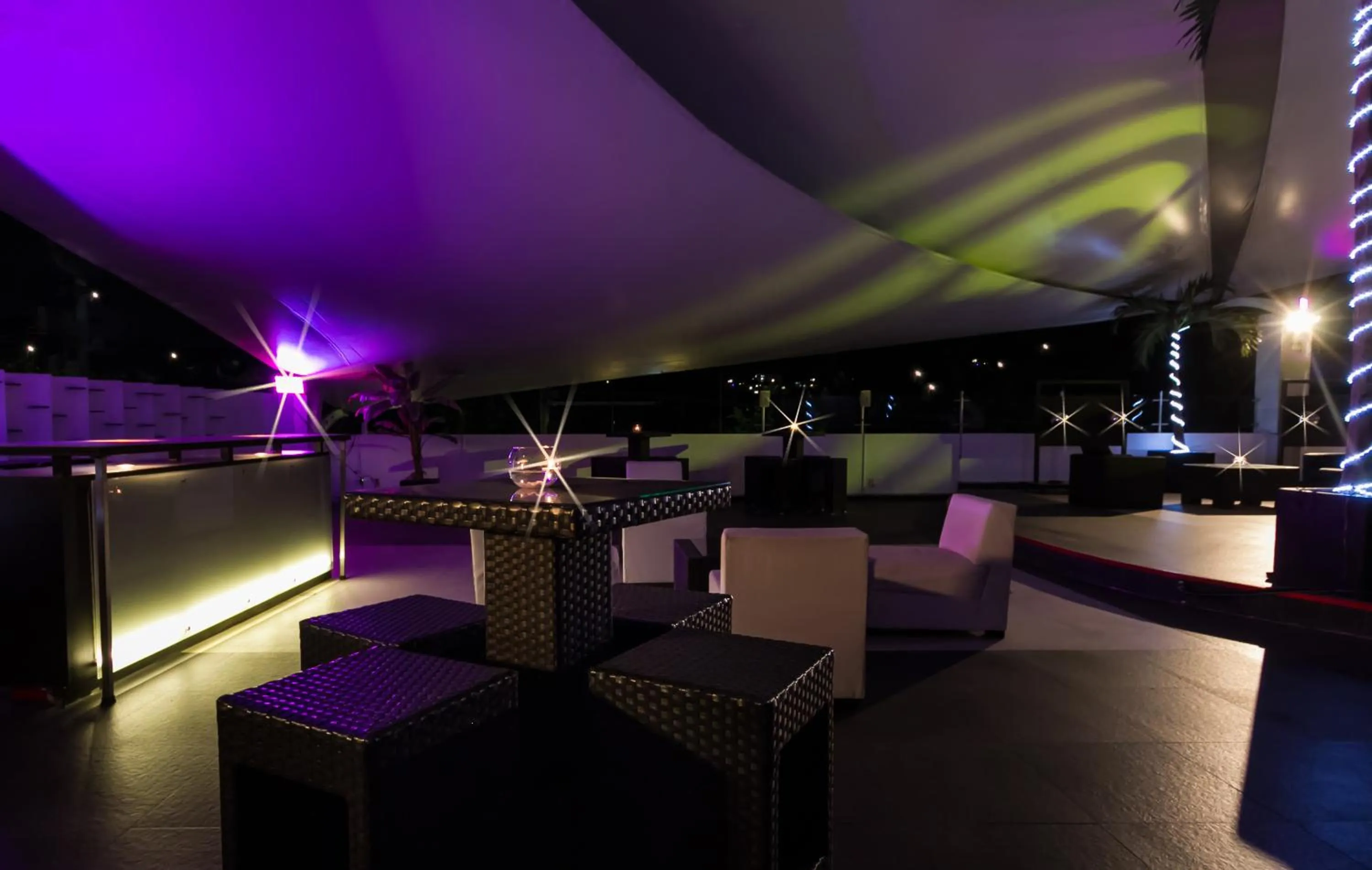 Night in Hotel Rio 1300