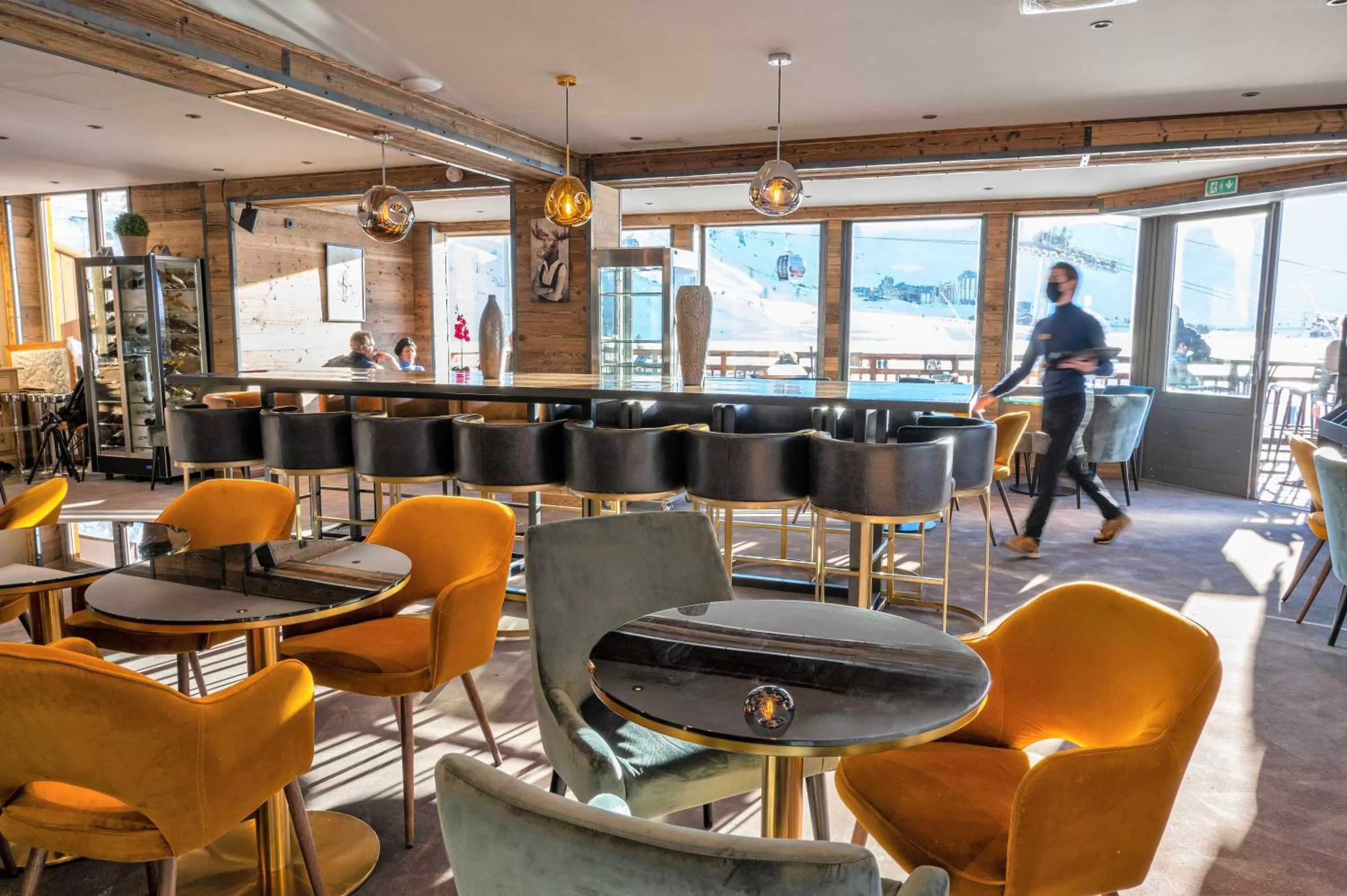 Lounge or bar in Hôtel Le Levanna by Les Etincelles