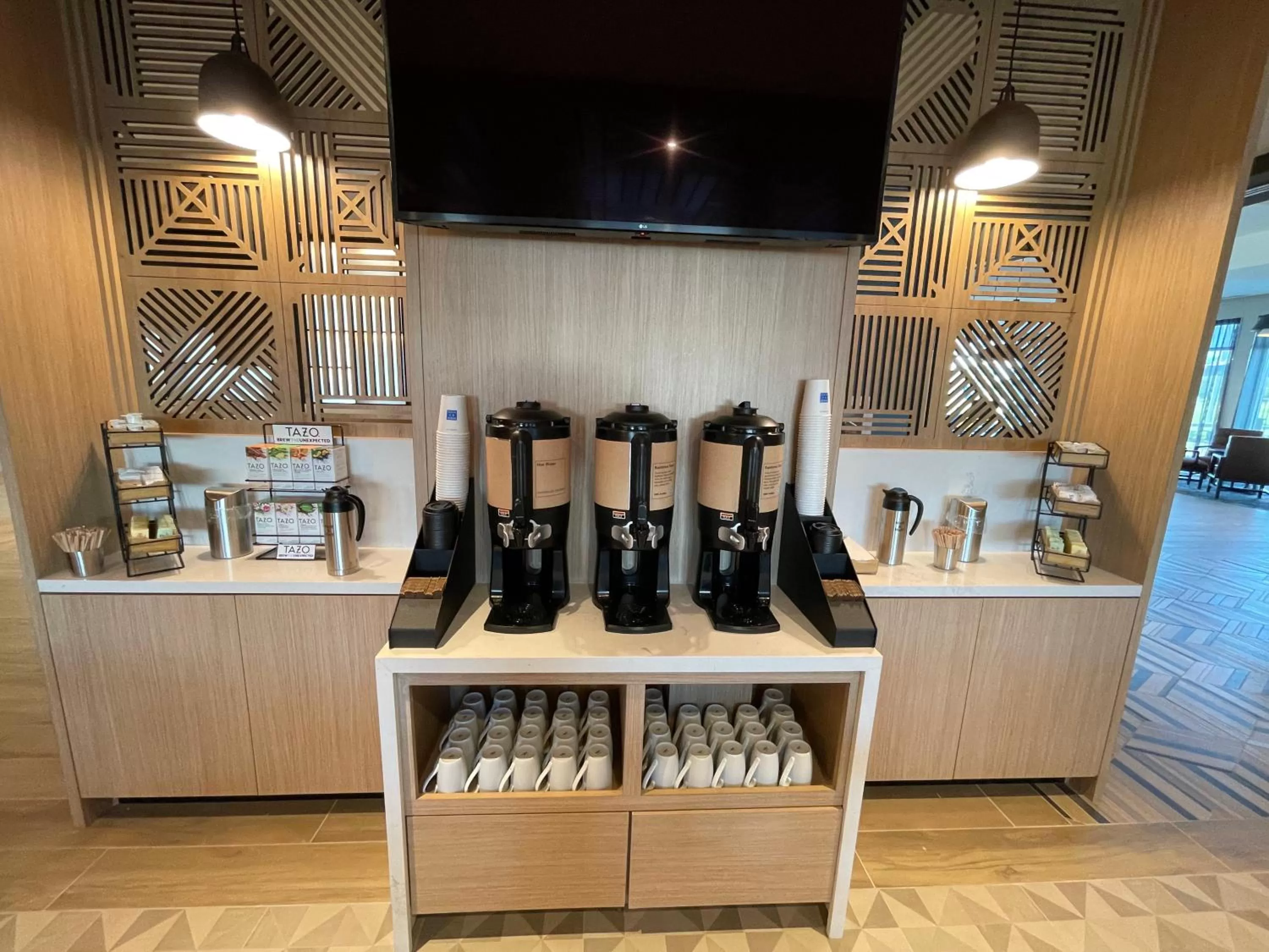 Breakfast in Hyatt Place Melbourne Airport, Fl