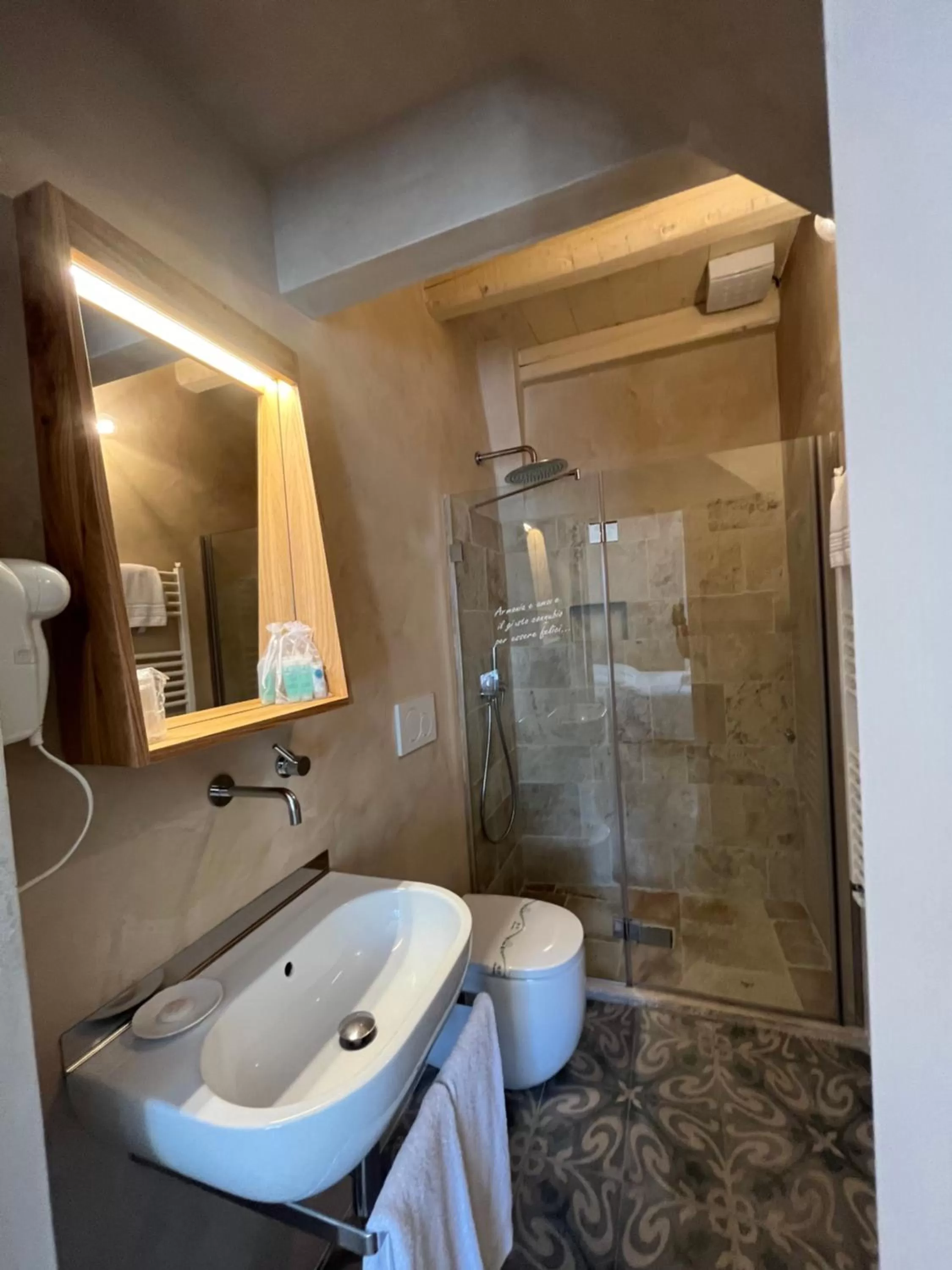 Antico Mondo Rooms & Suites