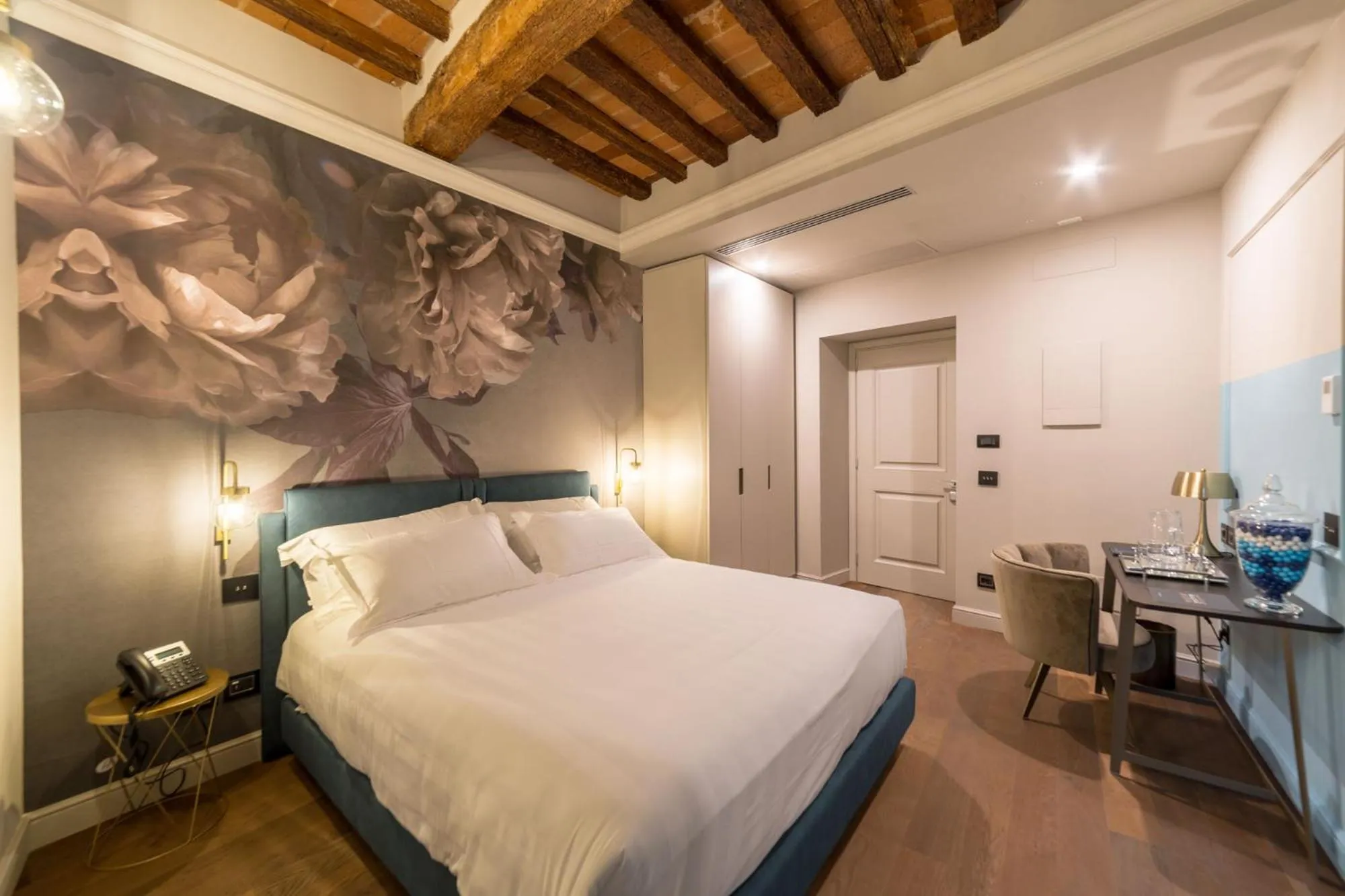 Bed in Palazzo 42 - Boutique Hotel & Suites