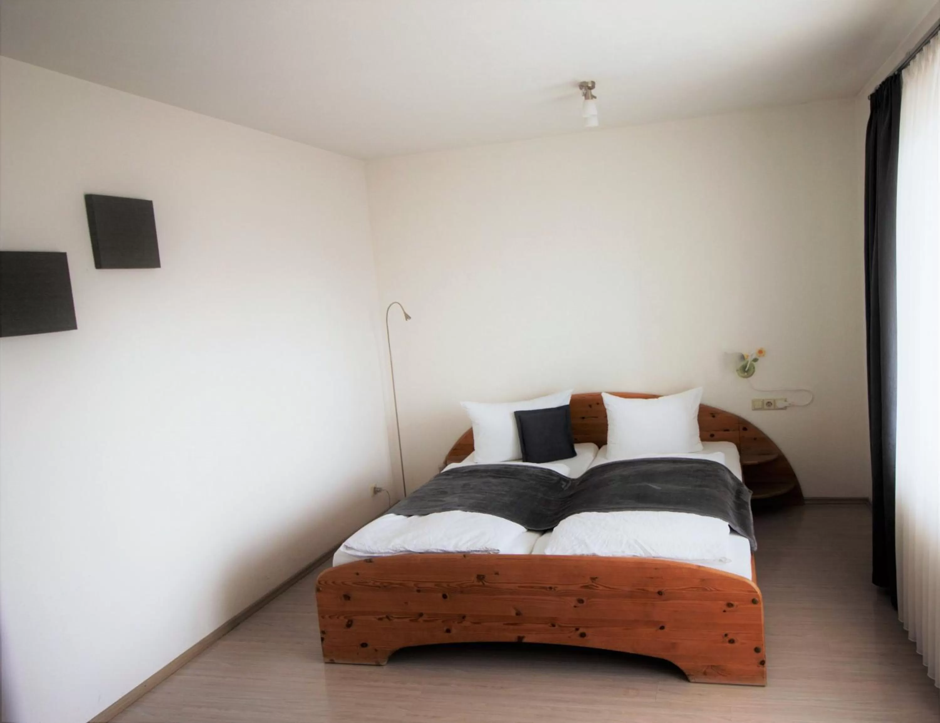 Photo of the whole room, Bed in Hotel Wirtshaus Krone