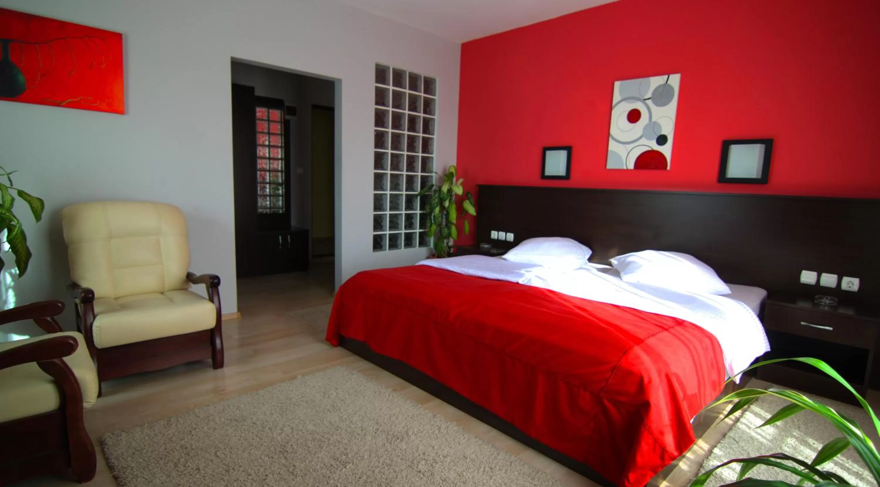 Photo of the whole room, Bed in Hotel Sheriff