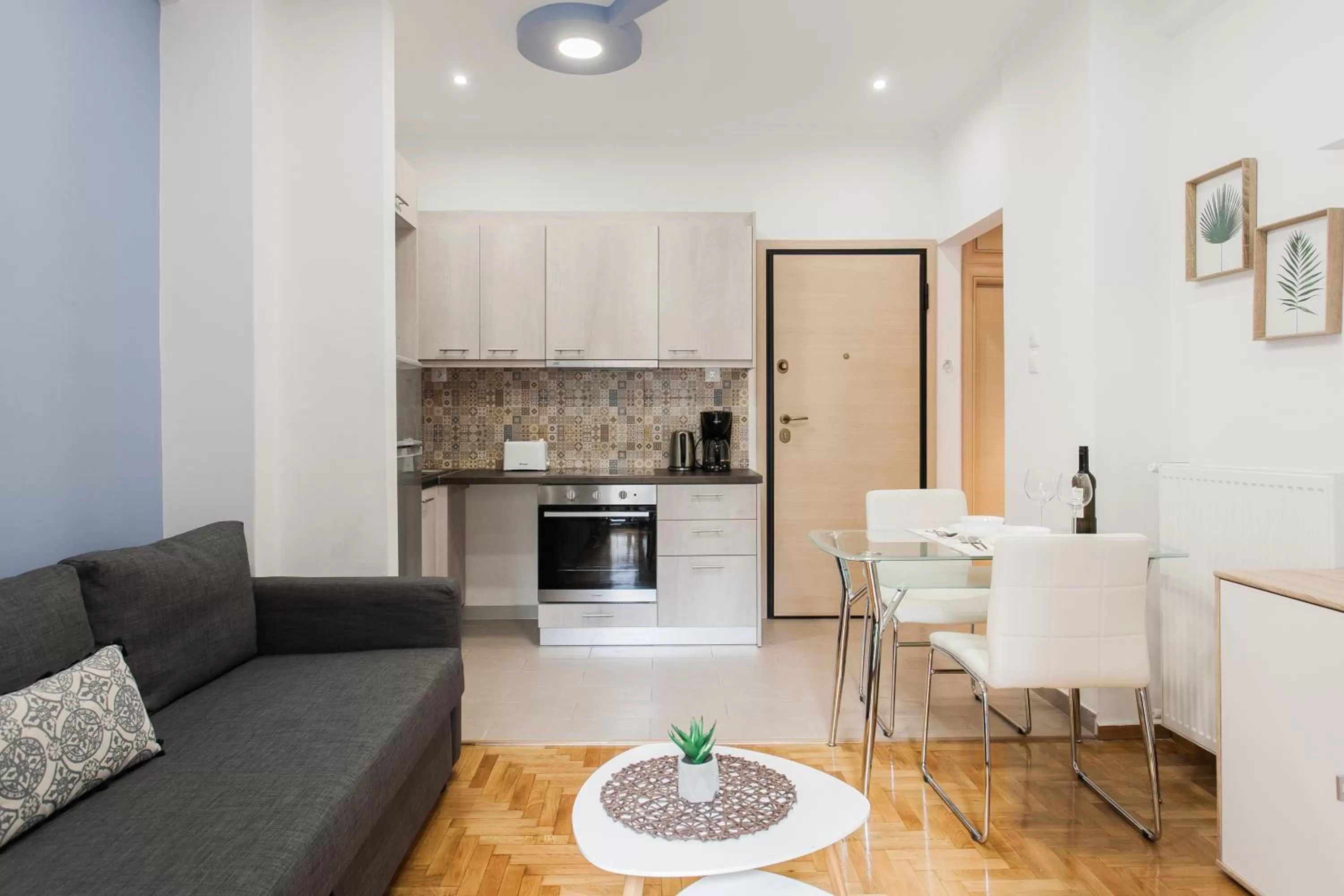 Kitchen or kitchenette in Nicholas Point Apartments and Rooms