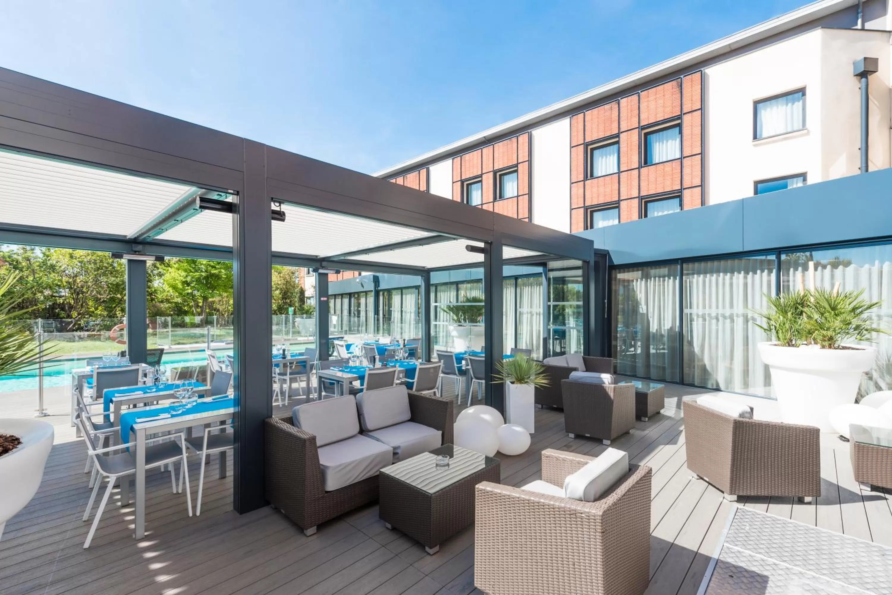 Balcony/Terrace in Holiday Inn Toulouse Airport by IHG