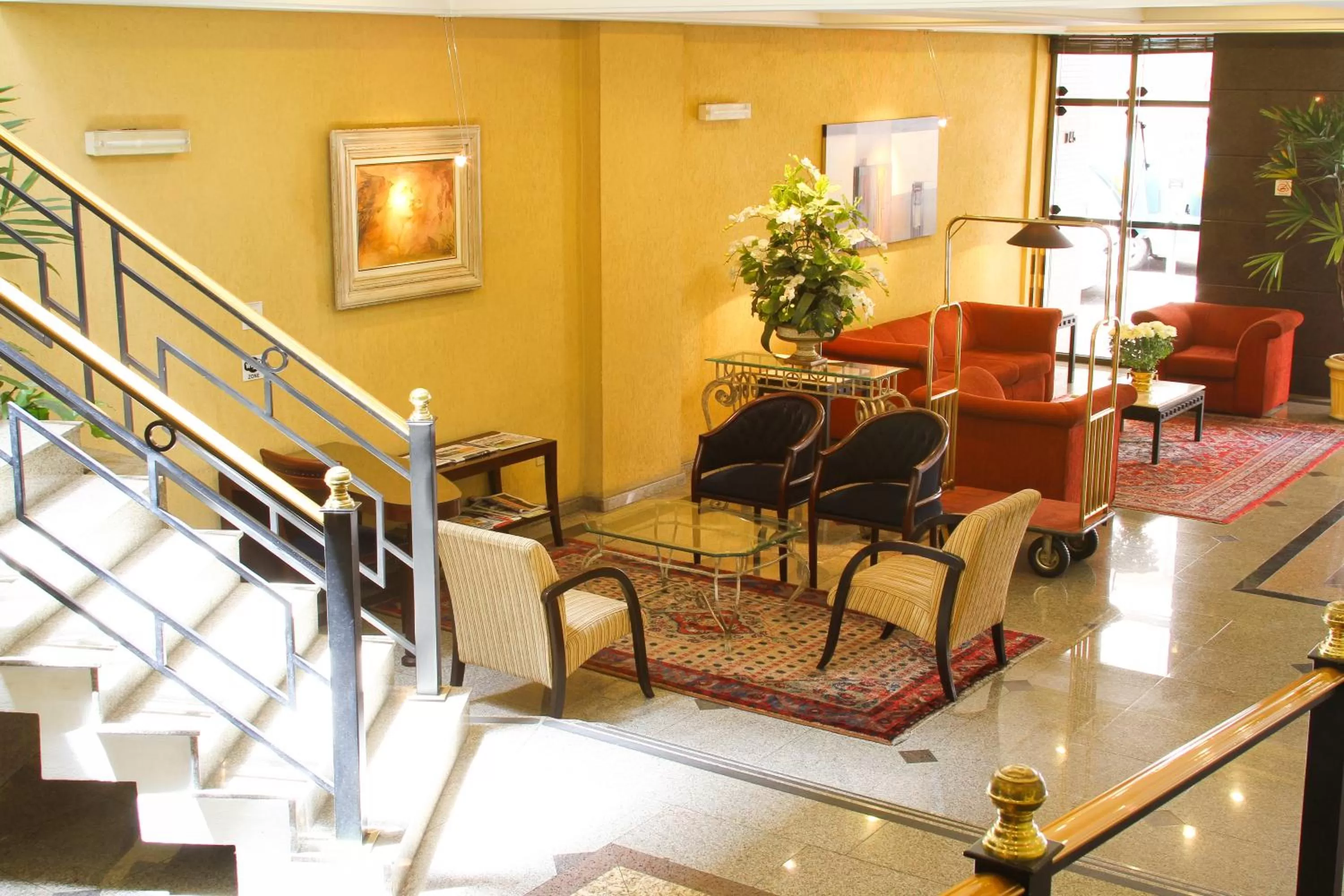 Lobby or reception in Trevi Hotel e Business