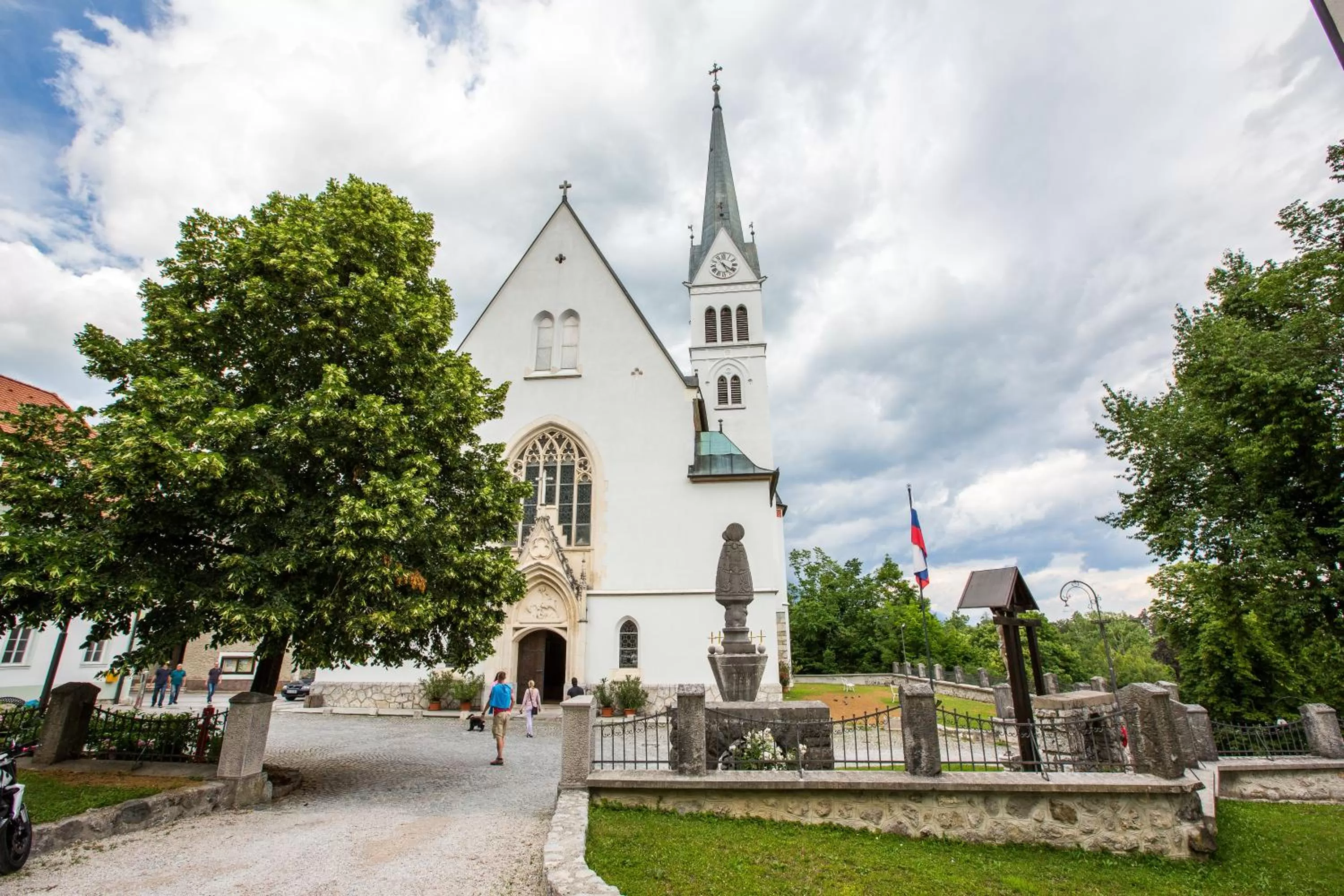 Nearby landmark, Property Building in Old Parish House