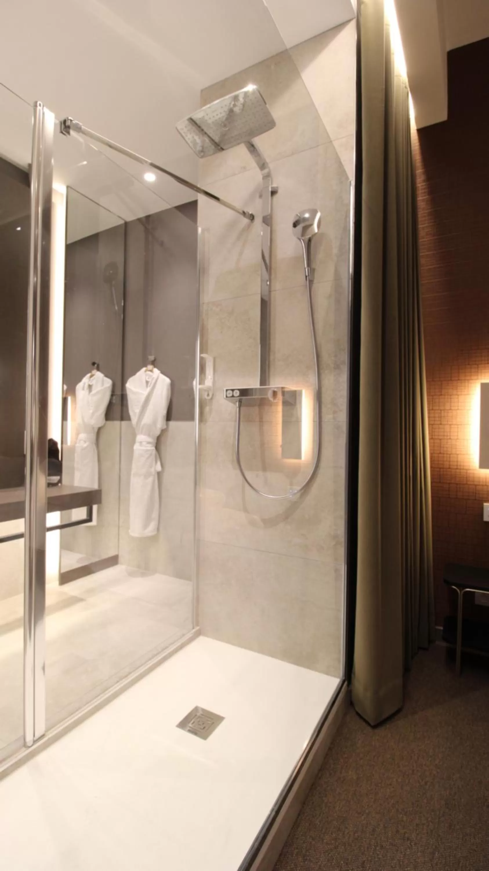 Bathroom in MiHotel Sala