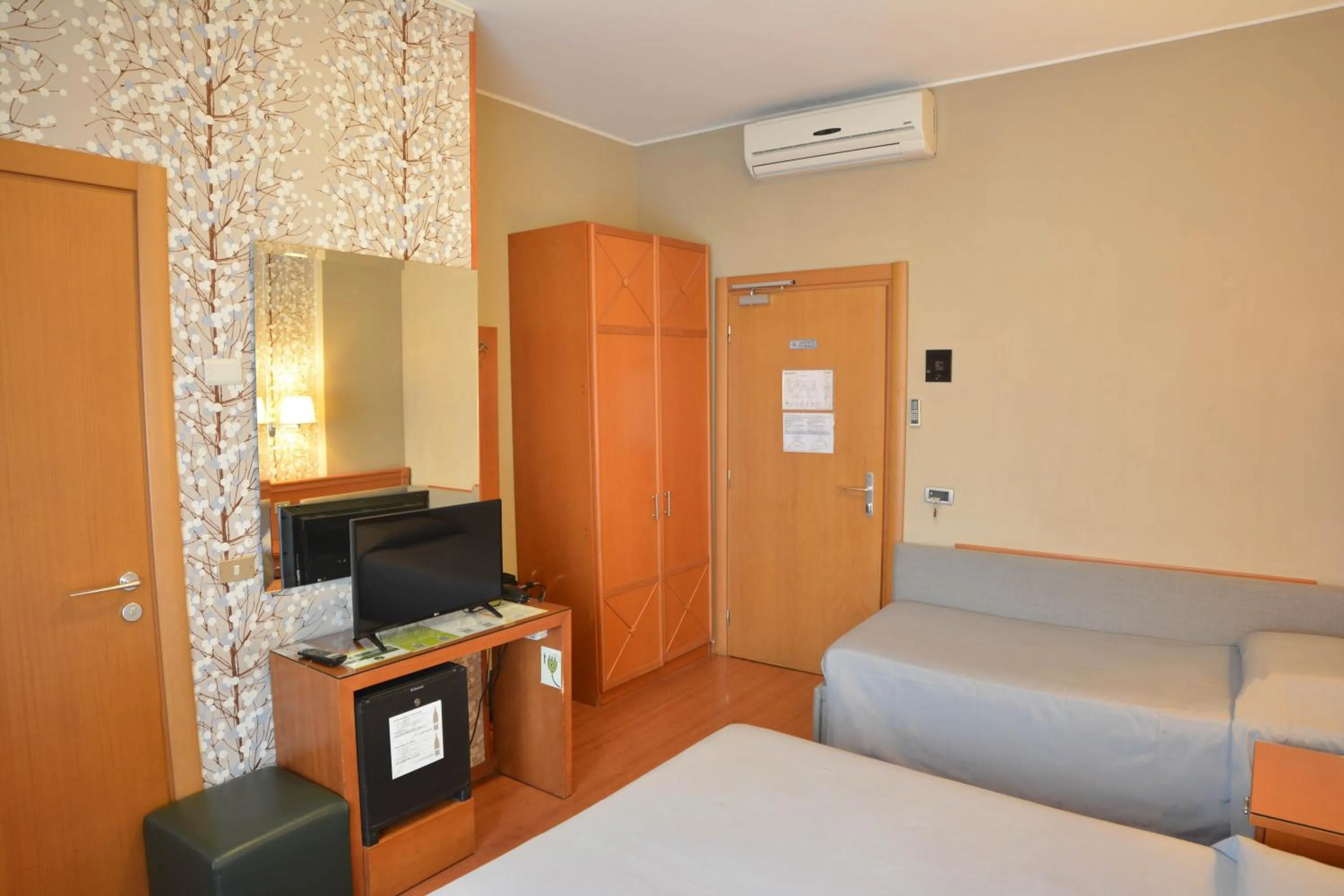 Bed in eco Hotel Milano & BioRiso Restaurant