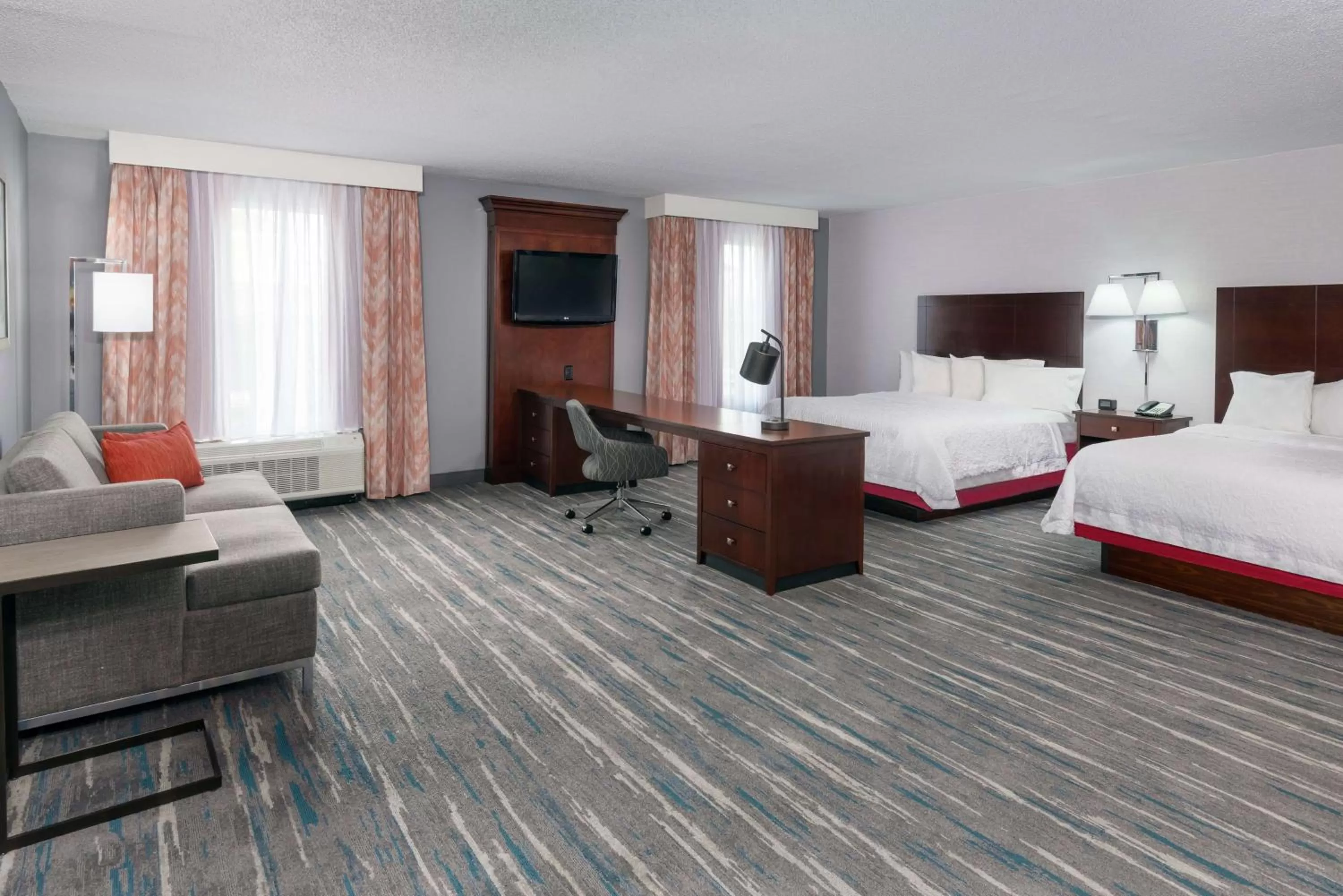 Bedroom, Bed in Hampton Inn & Suites Orlando Airport at Gateway Village