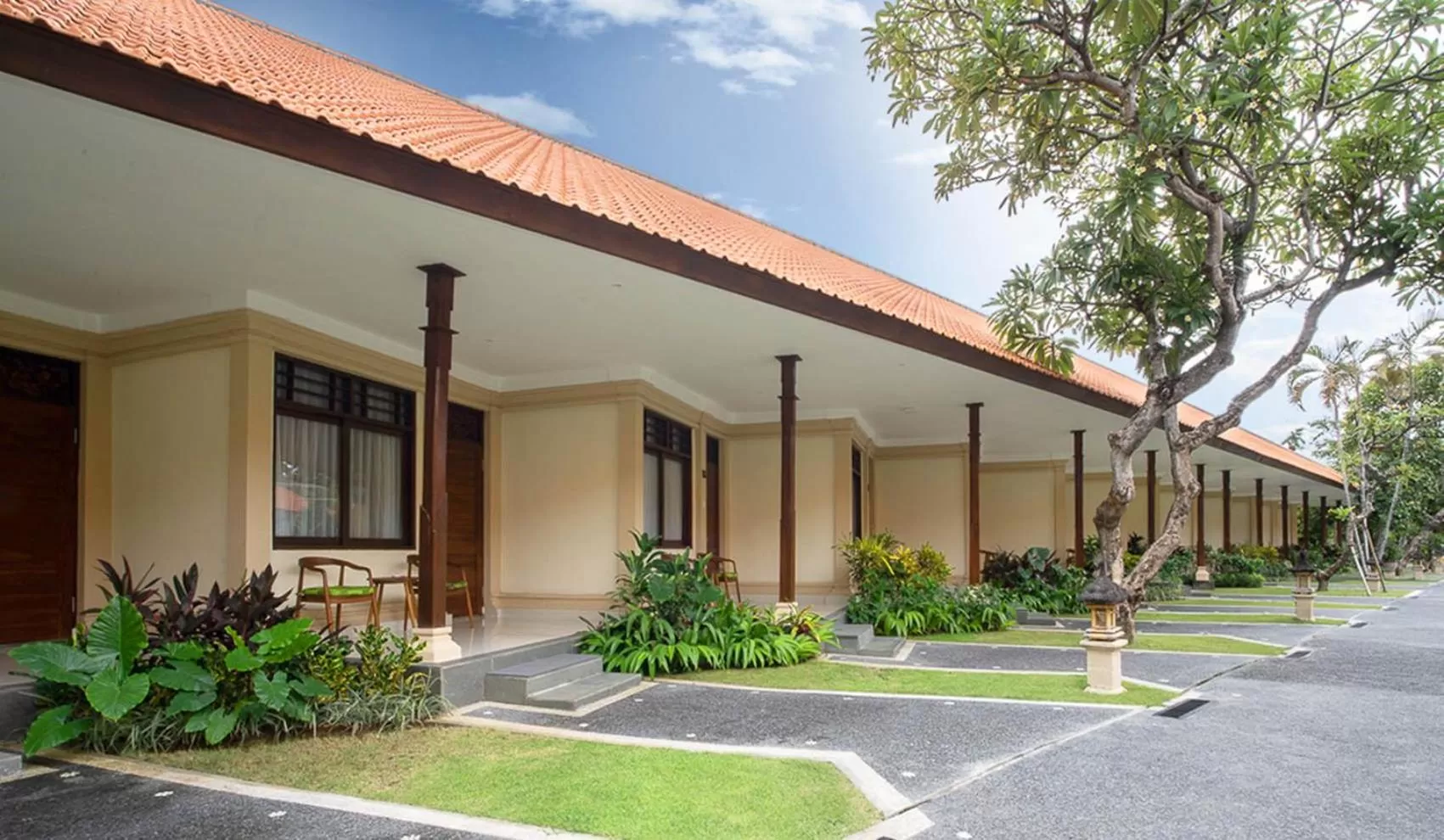 Facade/entrance in New Sunari Lovina Beach Resort