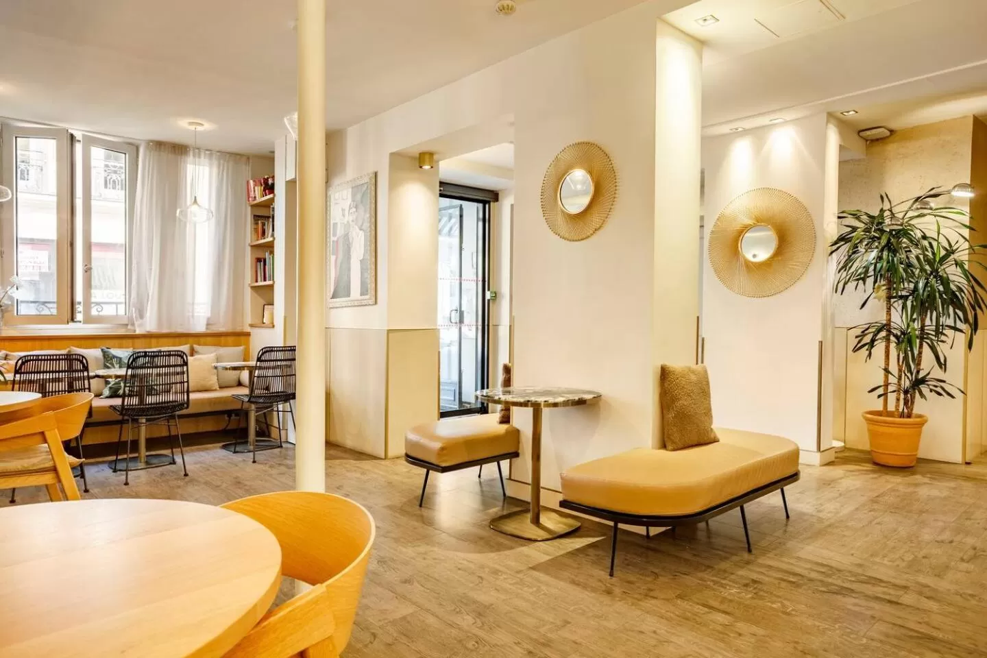 Lobby or reception in Hotel Opéra Marigny