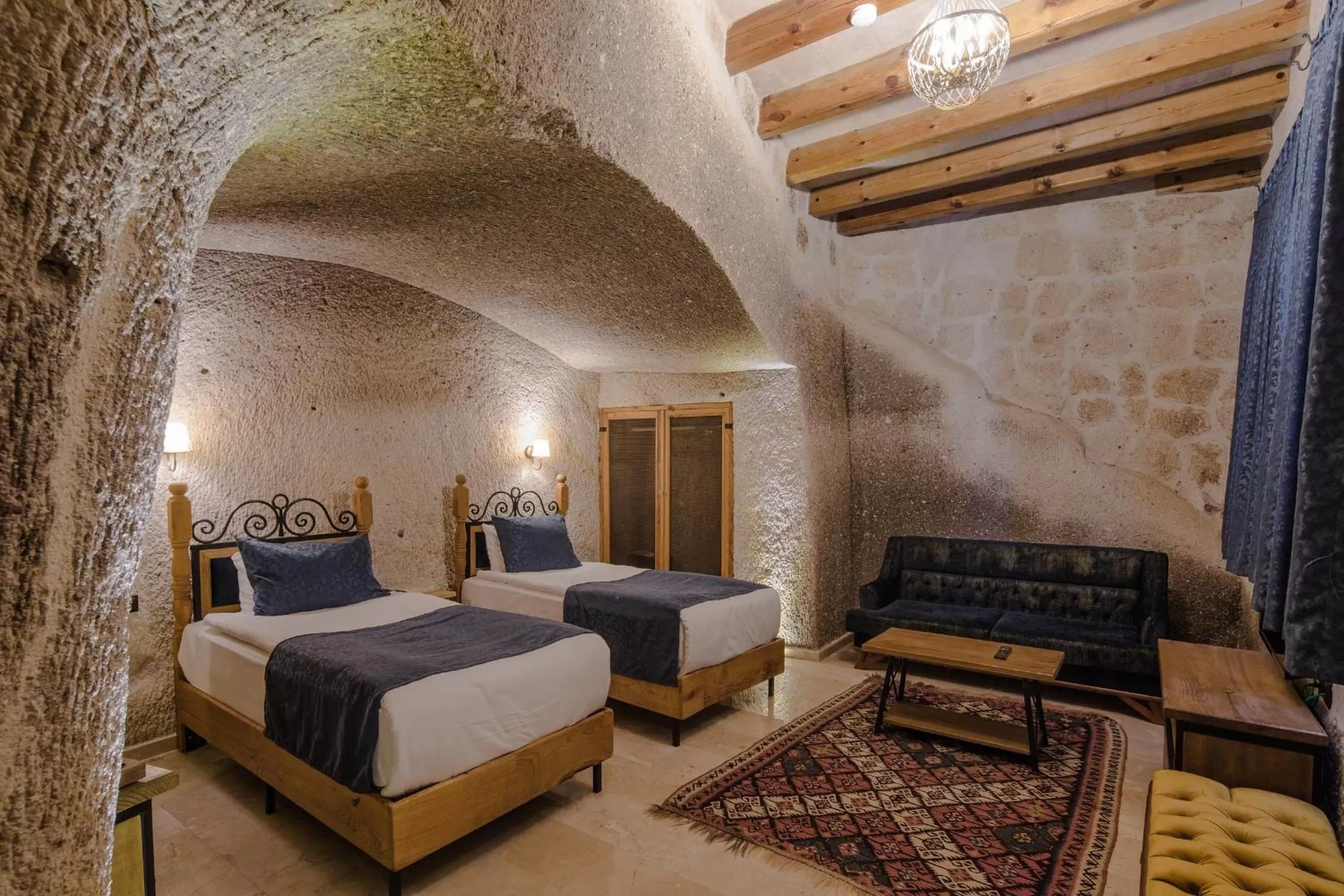 Living room, Bed in Lunar Cappadocia Hotel