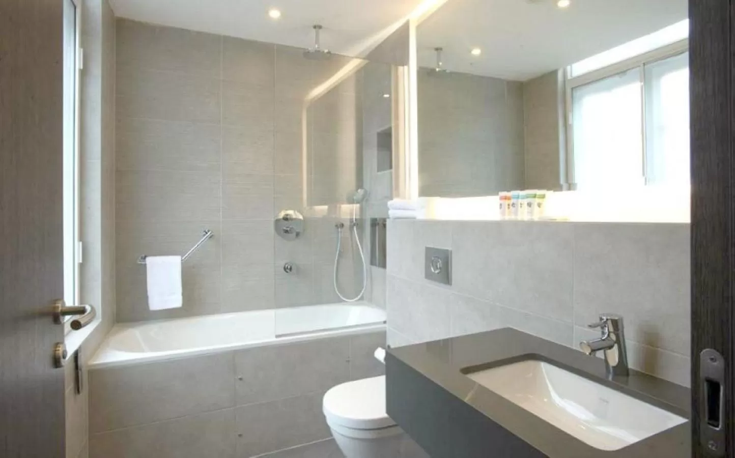 Bathroom in The Kings Head Hotel