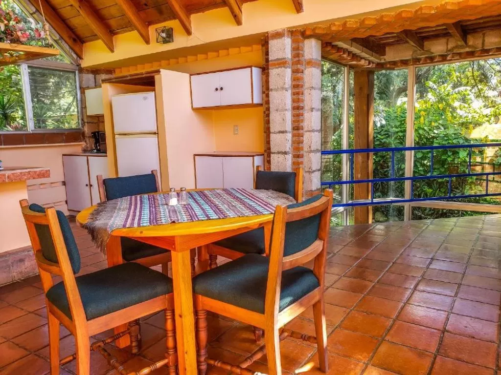 Dining area in Hotel San Buenaventura de Atitlán