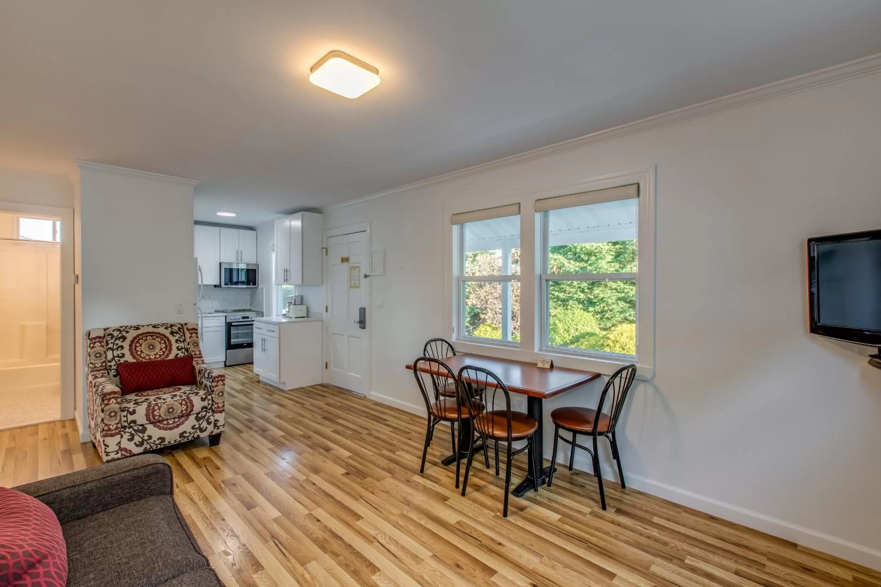 Colonial Shores Resort