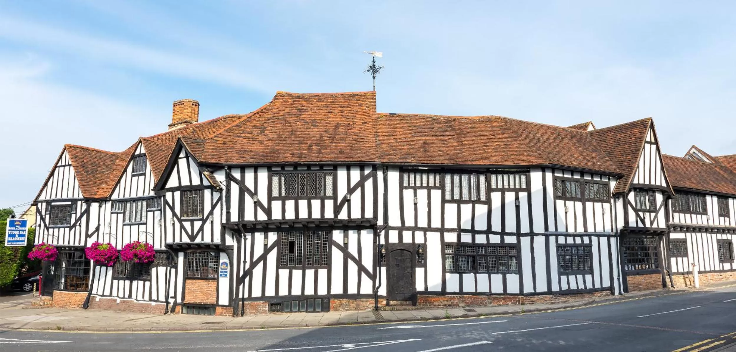 Facade/entrance in Best Western The Rose & Crown Hotel