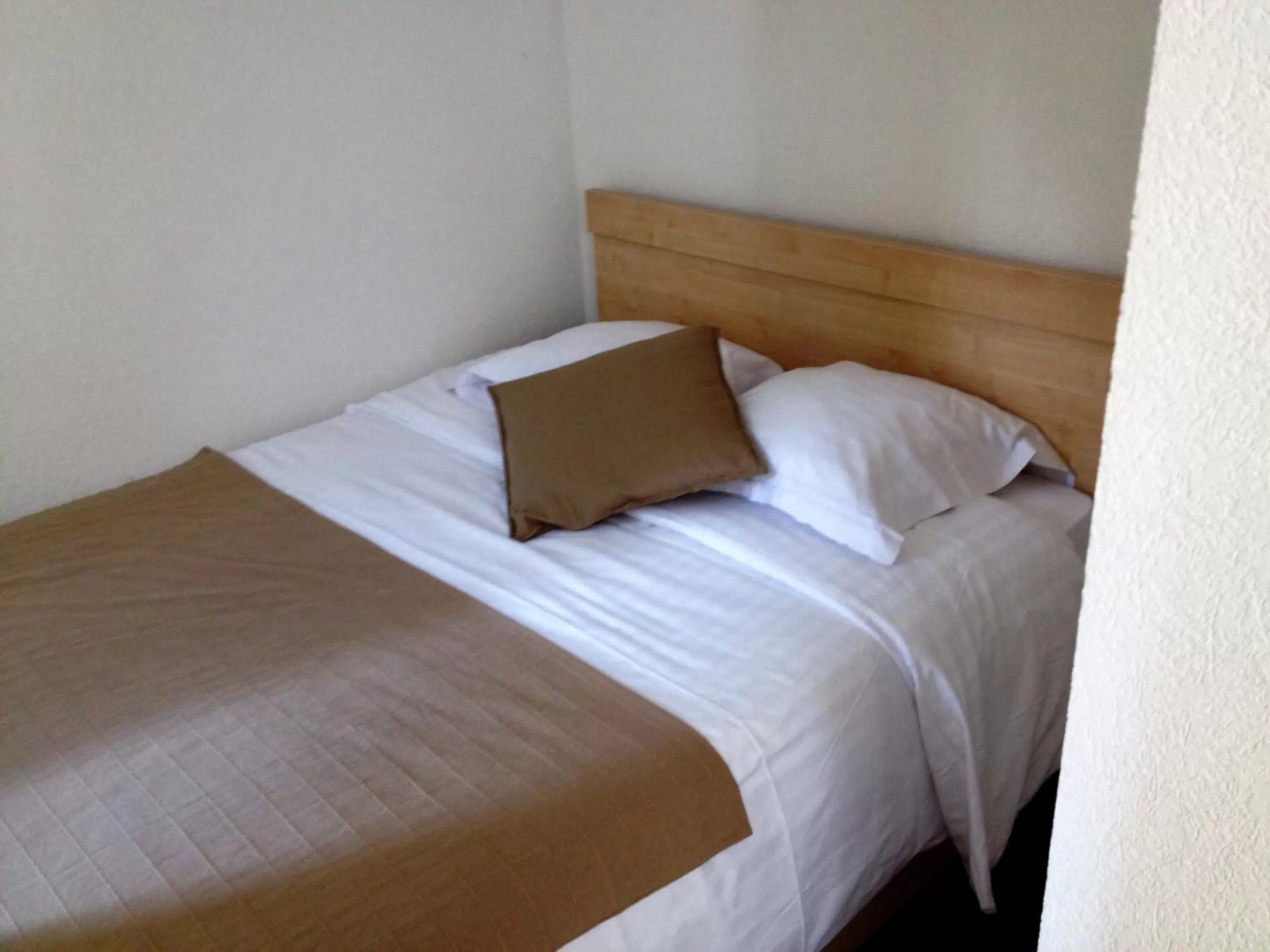 Bed in Hostellerie de L'Hôtel de Ville