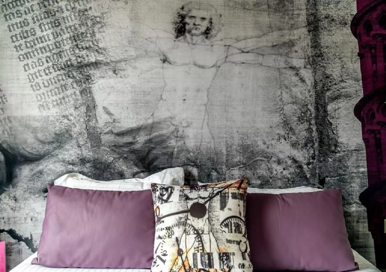 Bed in Best Western Le Vinci Loire Valley