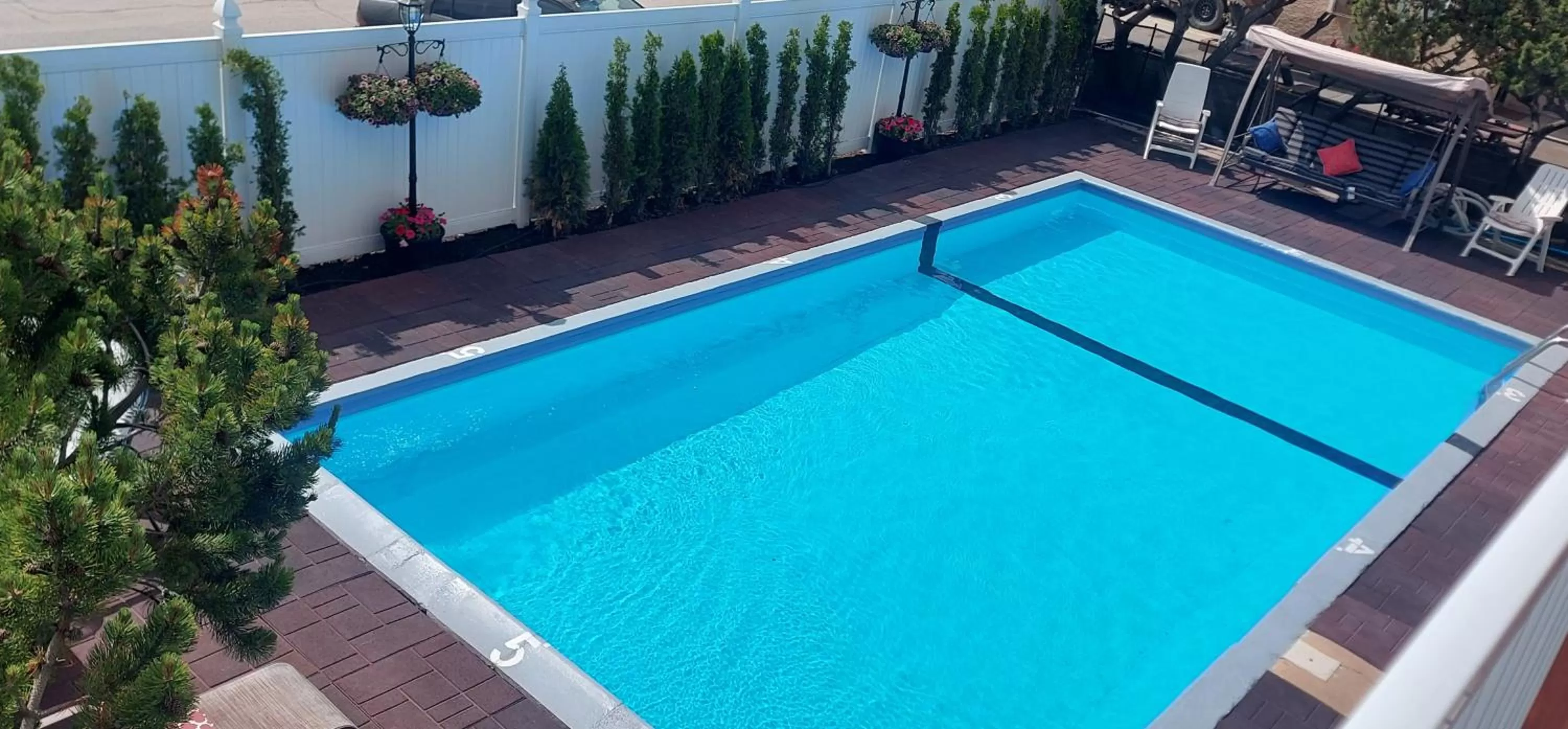 Pool View in Lazy Bear Lodge