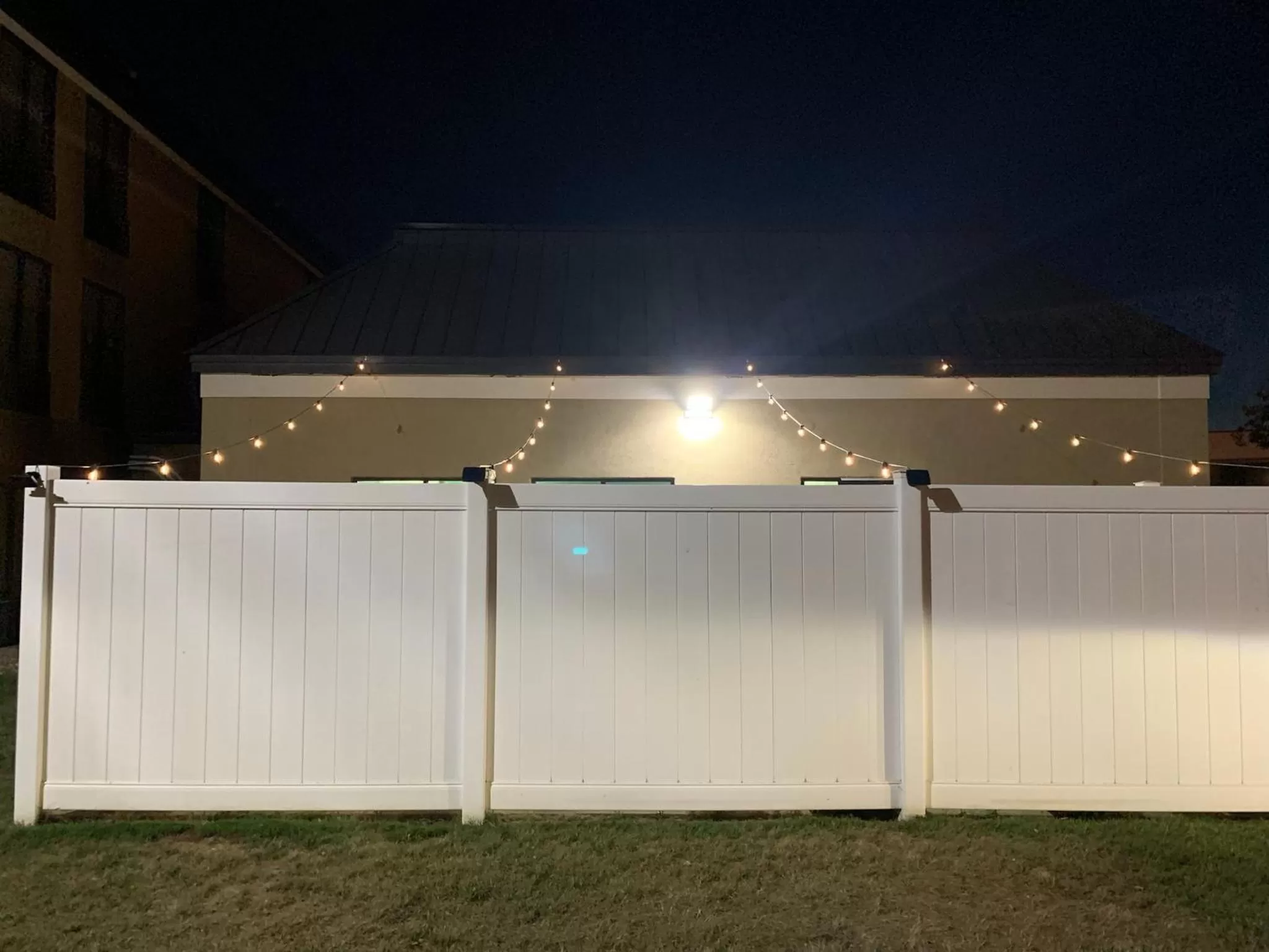 Patio in Holiday Inn Express Cedar Rapids - Collins Road by IHG