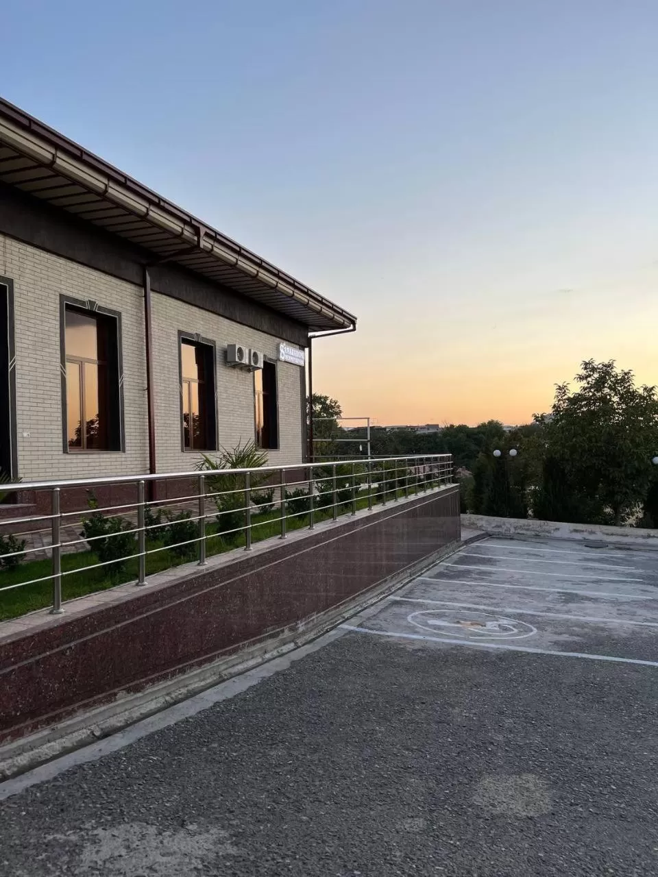 Street view, Property Building in Samarabonu Hotel