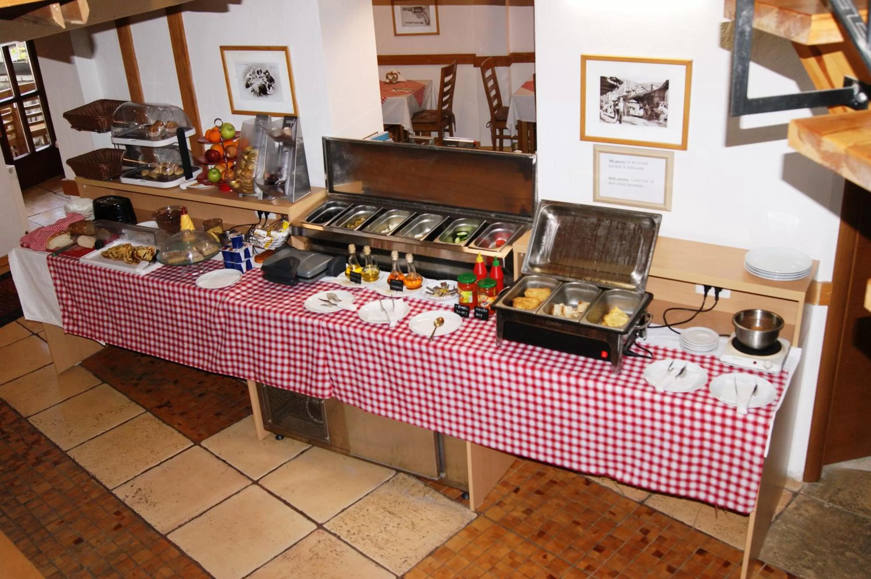 Buffet breakfast, Food in Hotel Prizreni