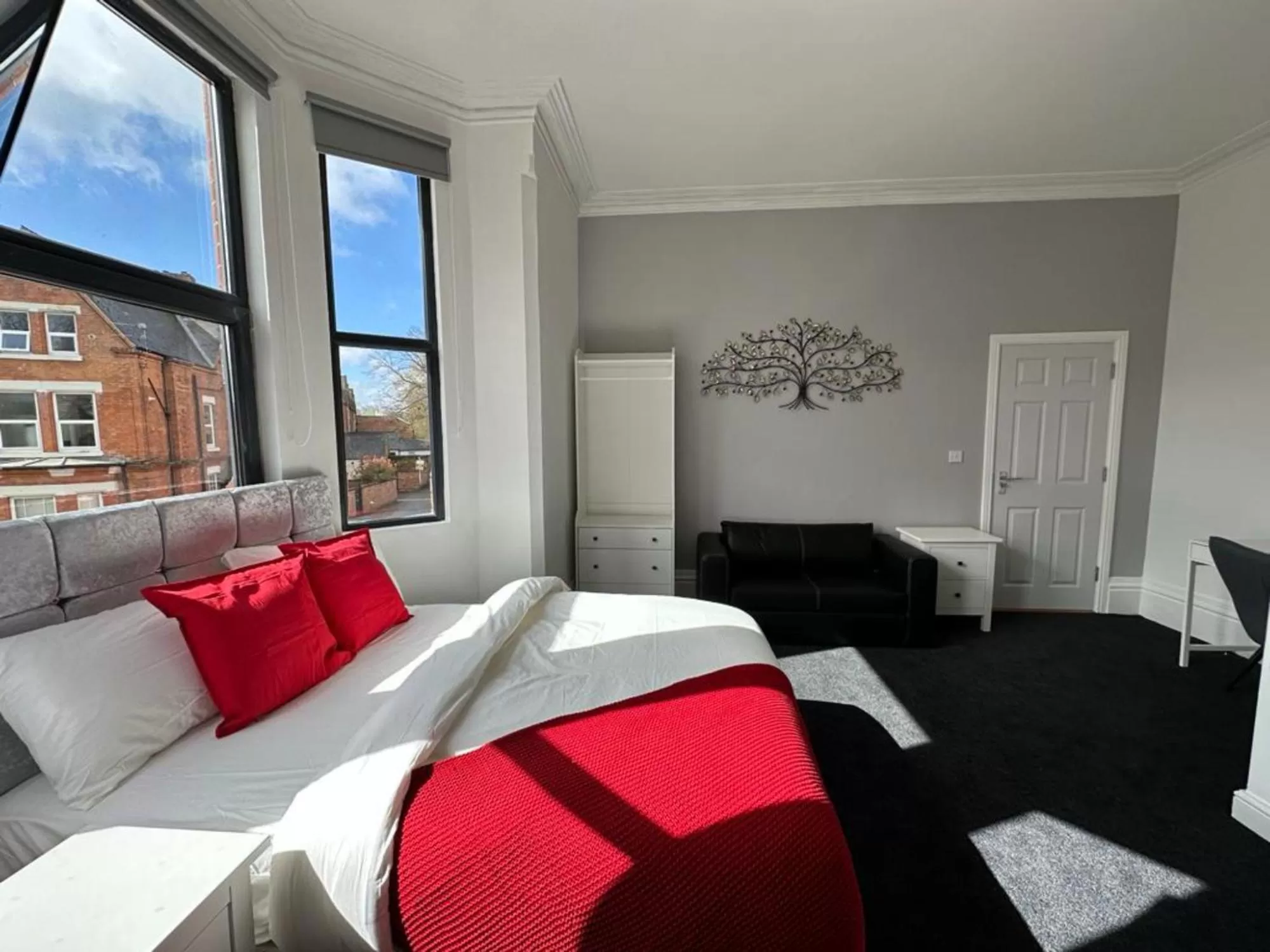 Bed in The Fishpond - Premier Nottingham Studios